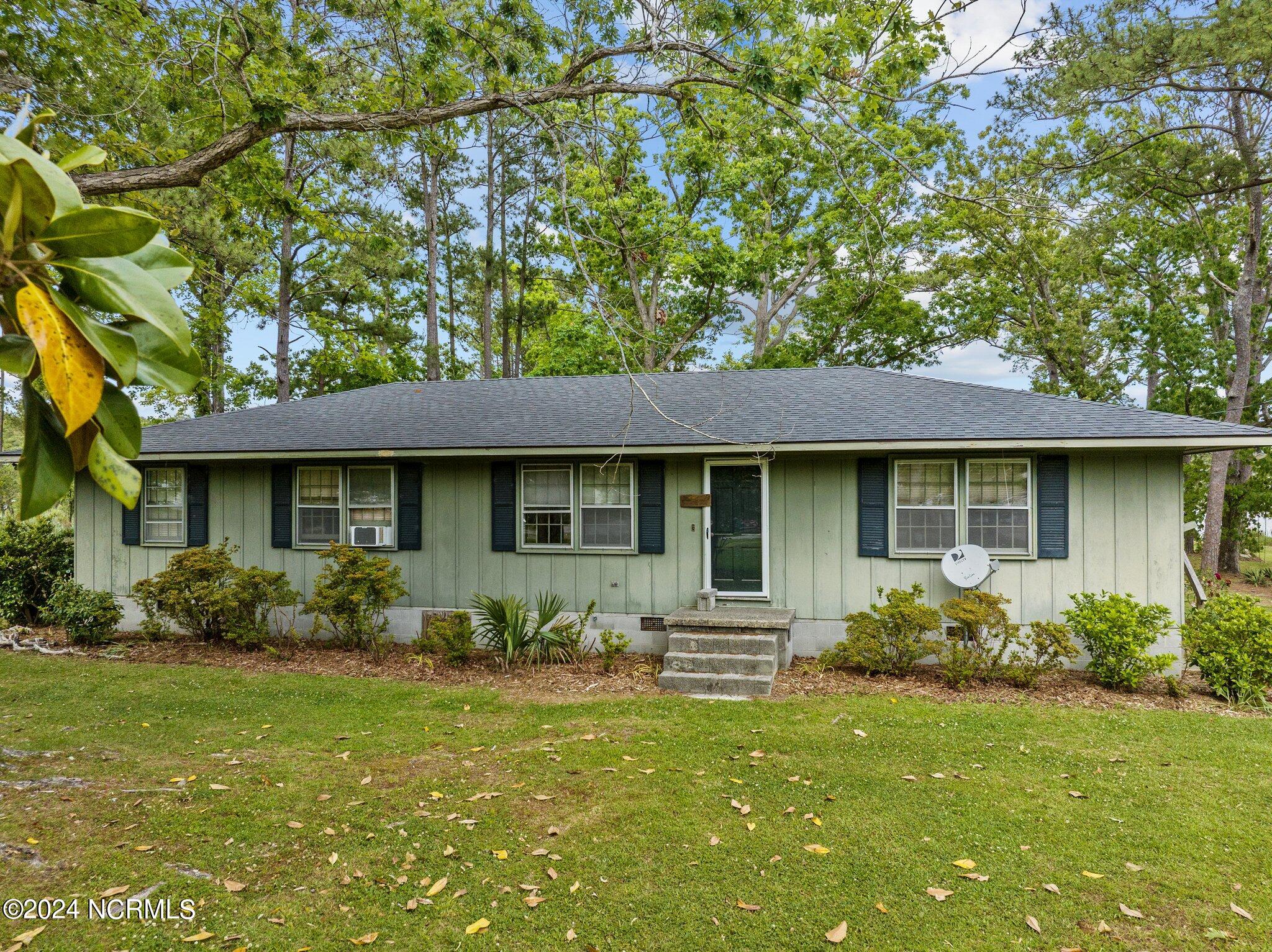 1210 Neuse Drive, Oriental, NC, 28571