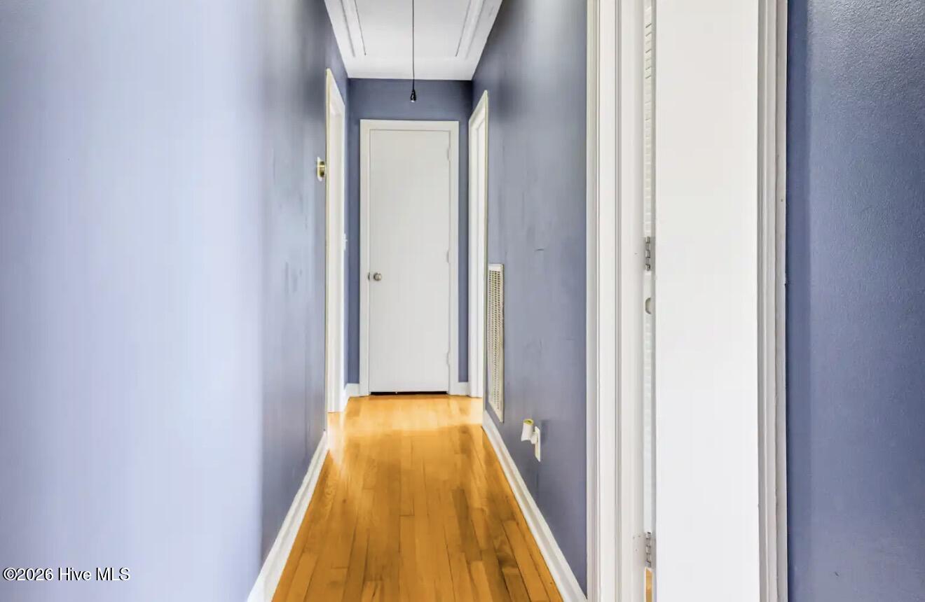 100564742 | Photo 16