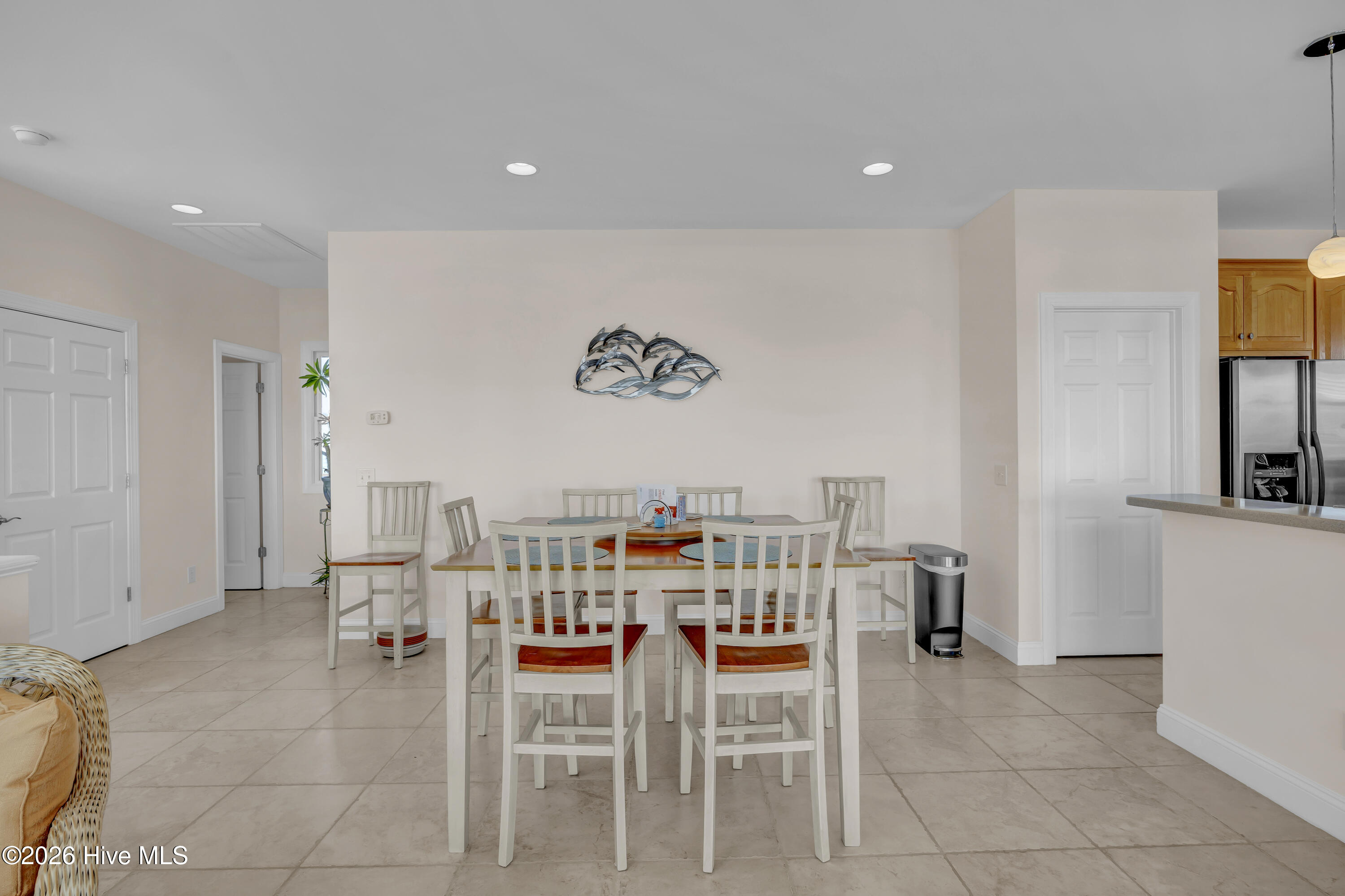 100560542 | Photo 12