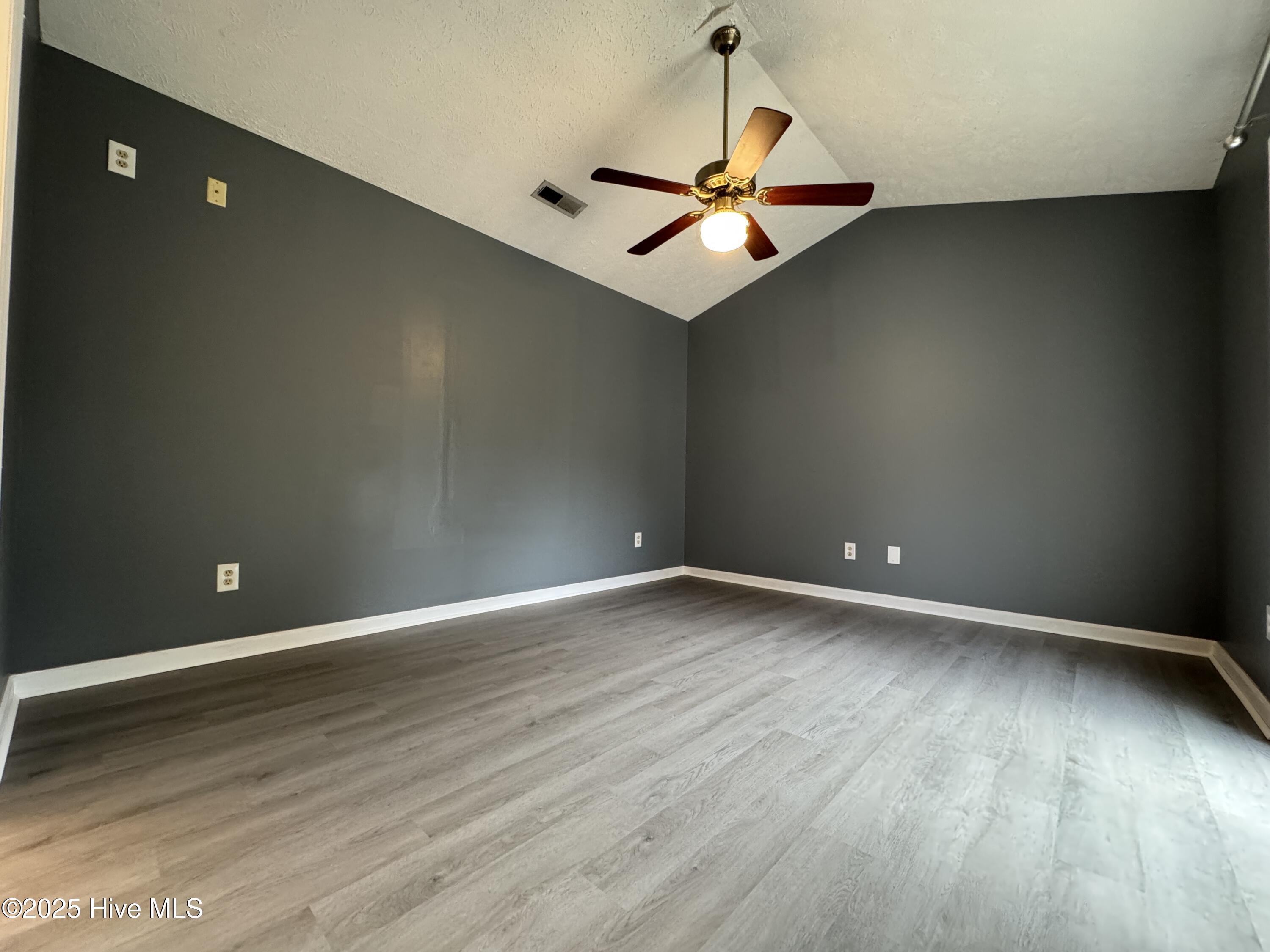 100539511 | Photo 16