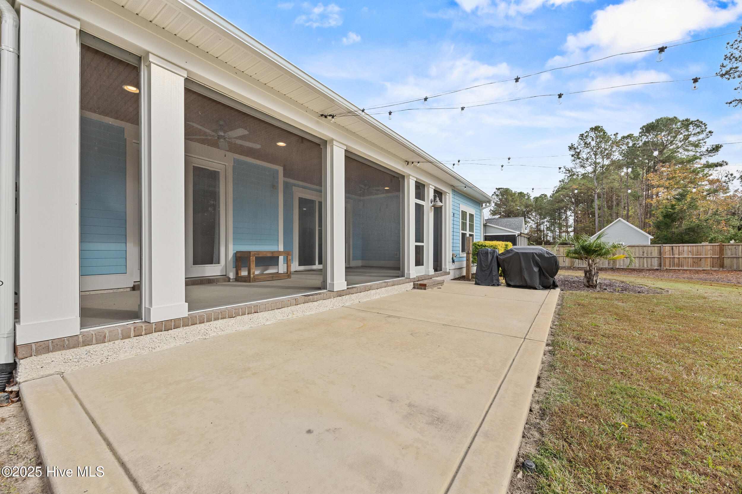 100544586 | Photo 55