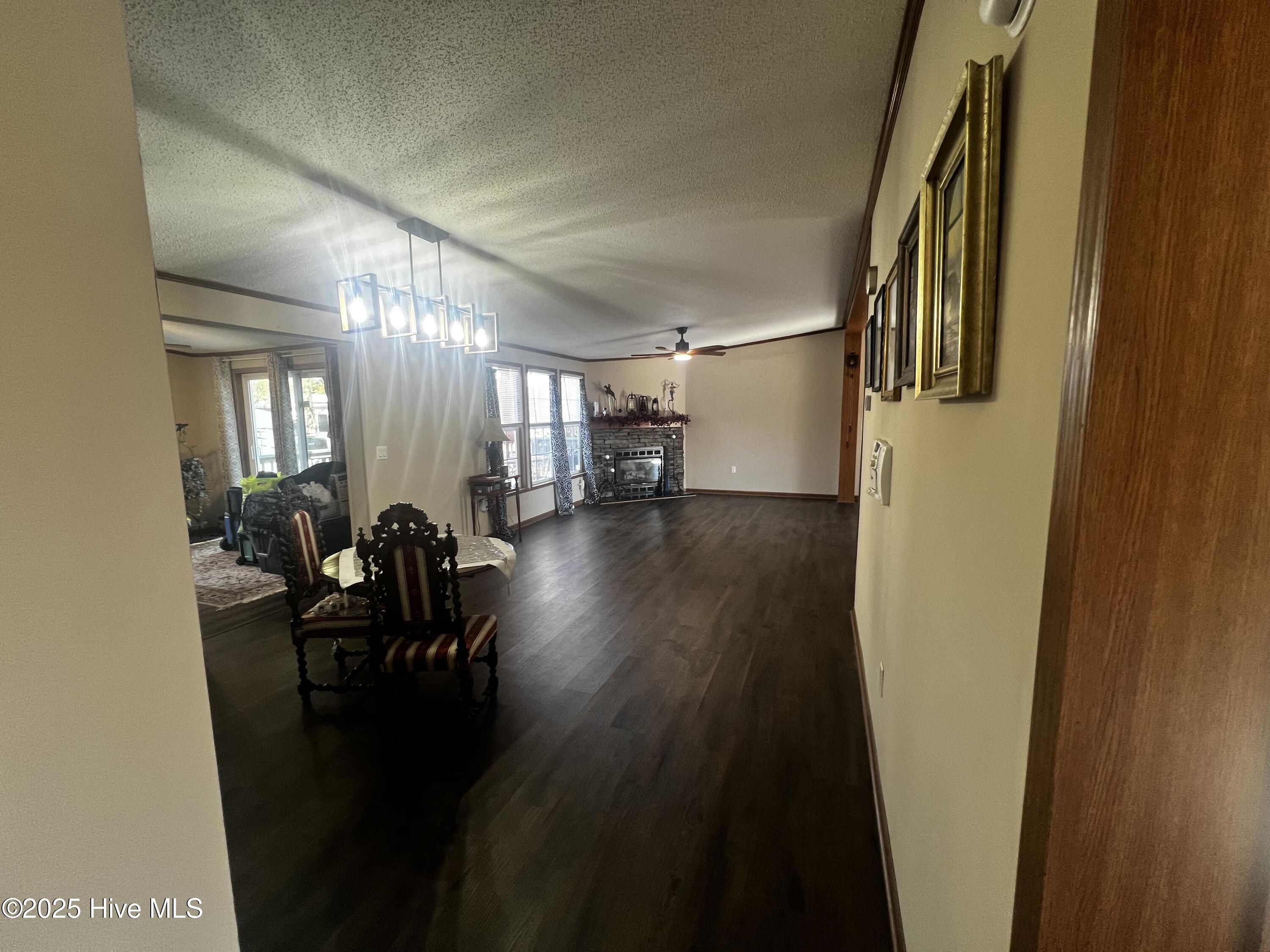 100546652 | Photo 32