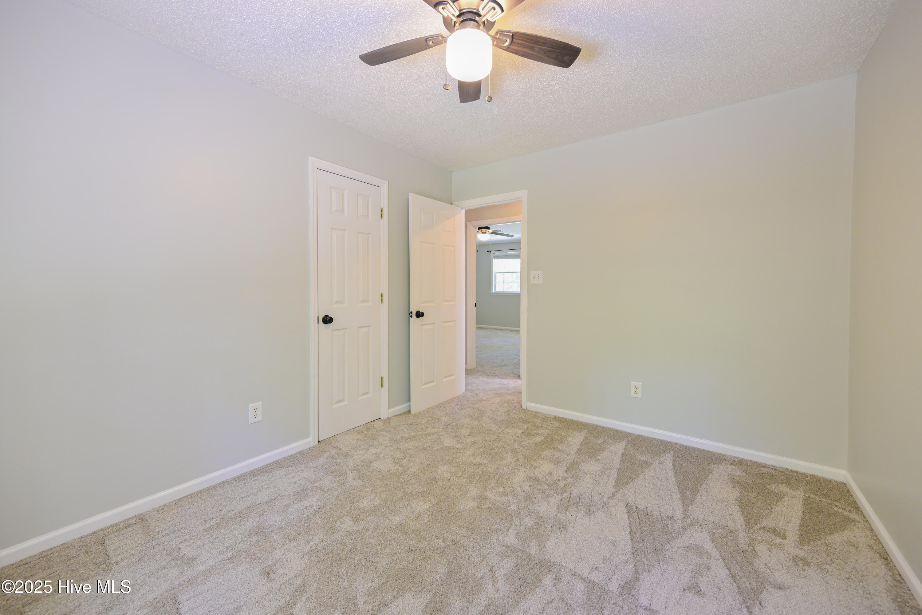 100523748 | Photo 46