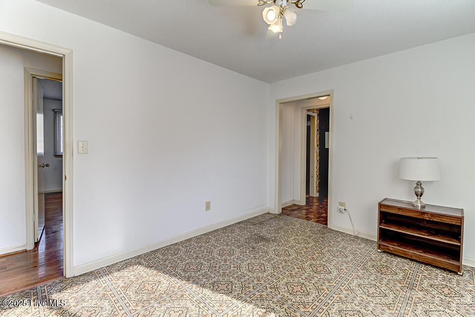 100541590 | Photo 15