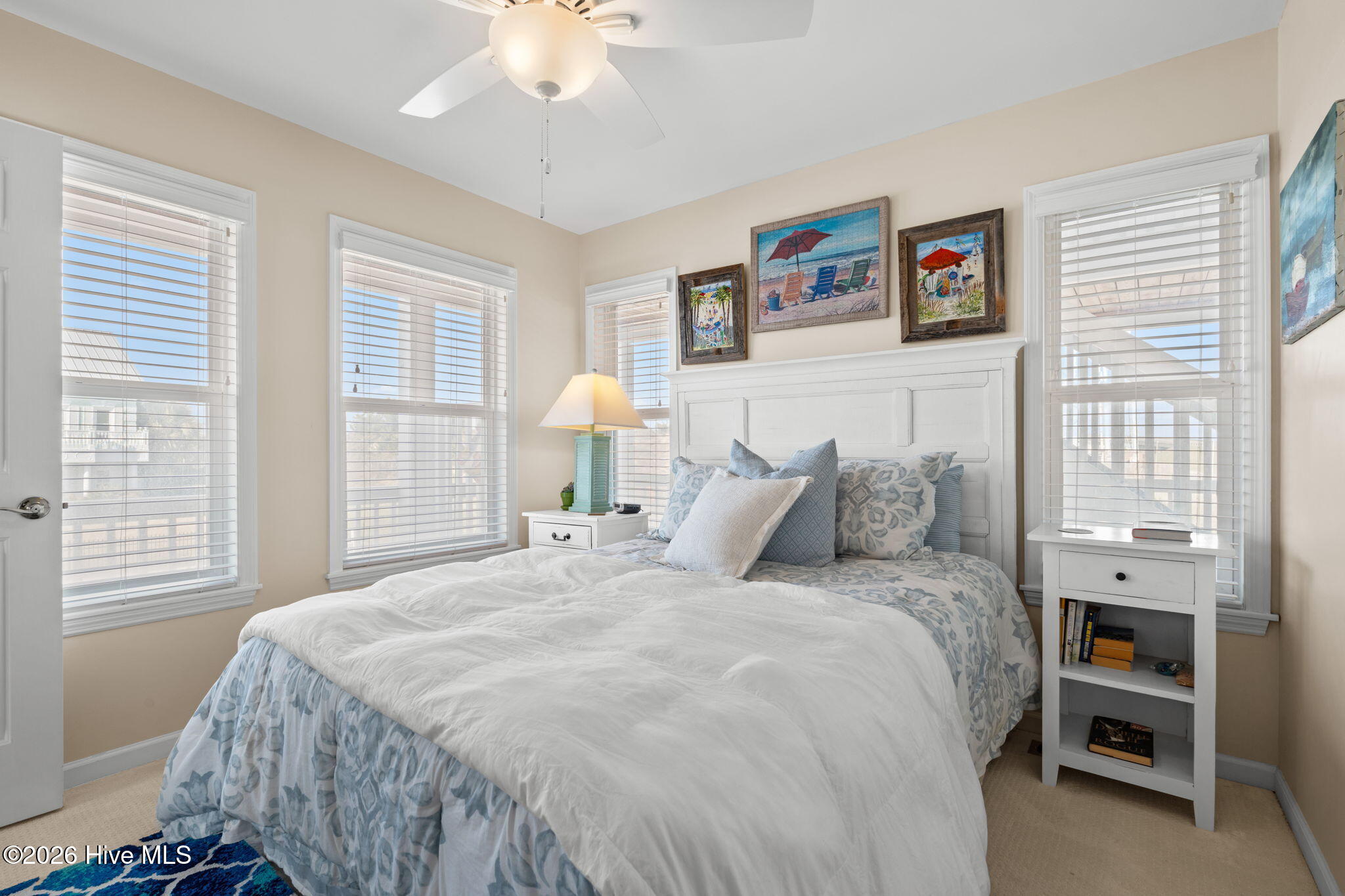 100561633 | Photo 32