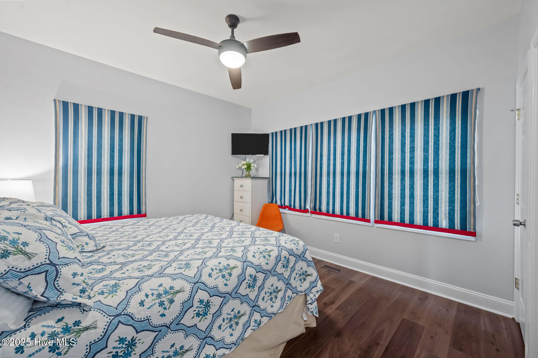 100537355 | Photo 31