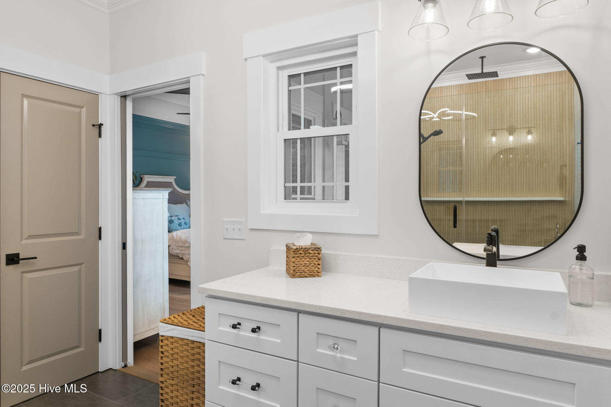 100539028 | Photo 62