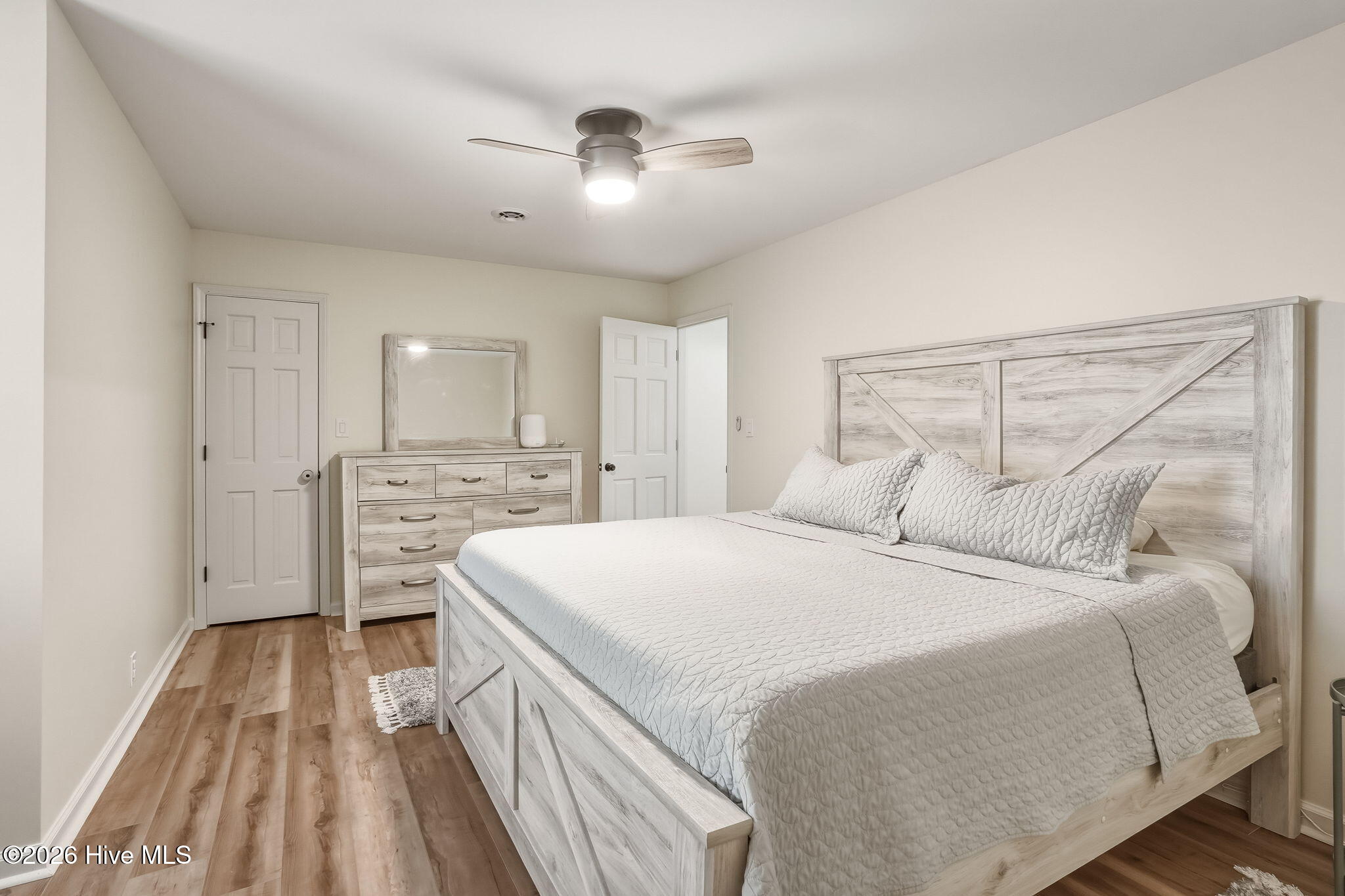 100566494 | Photo 19