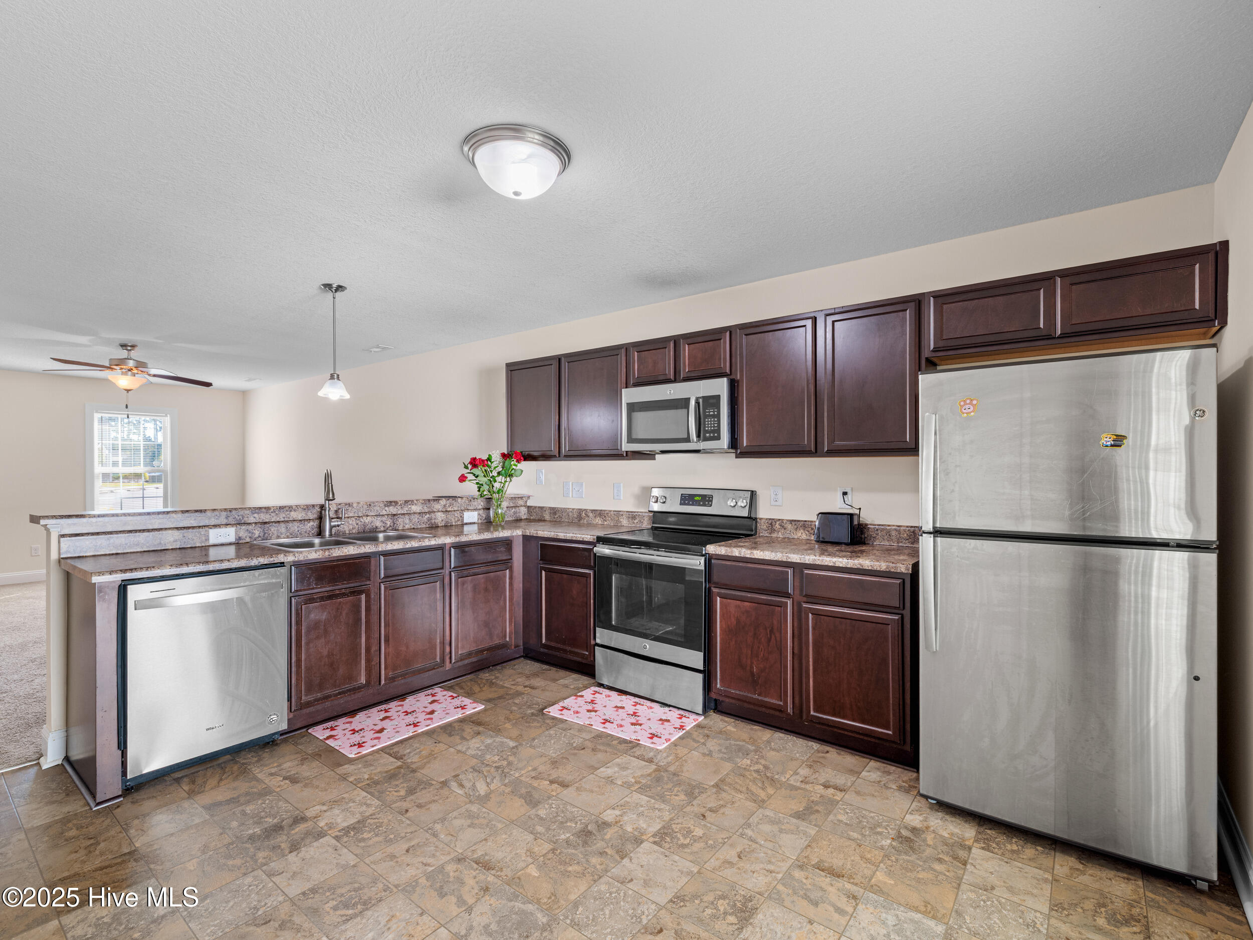 100541514 | Photo 14