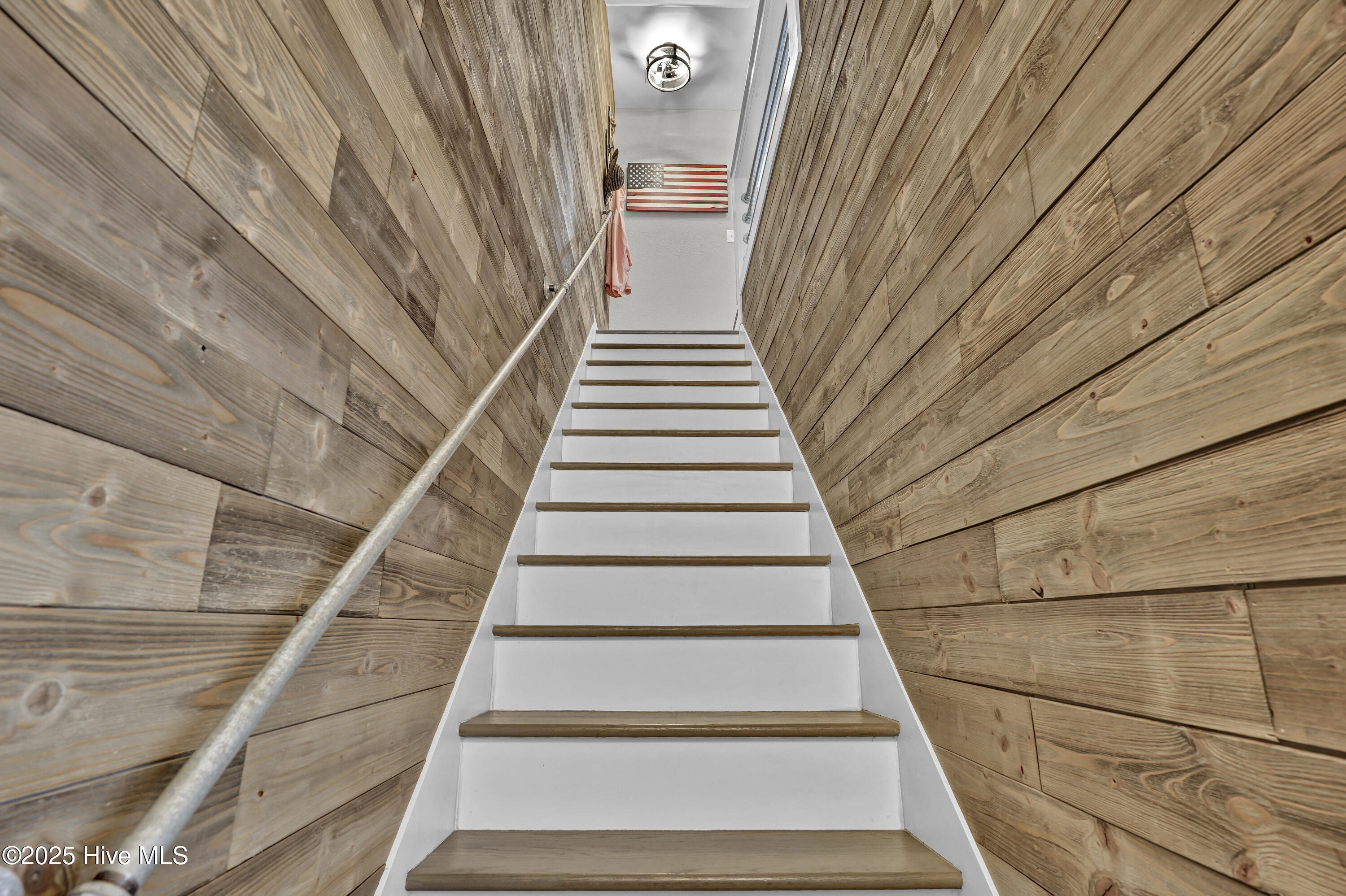 Homes for sale in Surf City, NC | 303 Vesta Ct, Surf City, NC 28445 | MLS# 100532685