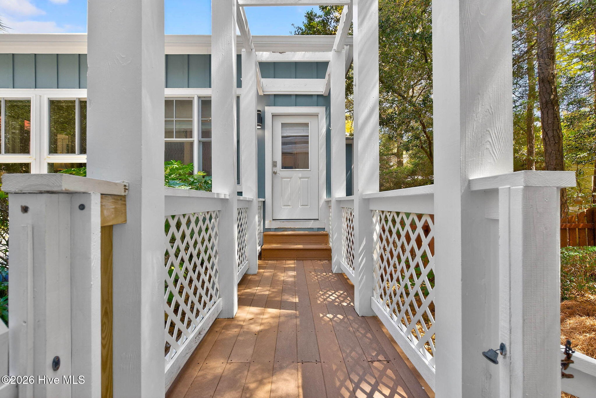 100564993 | Photo 46