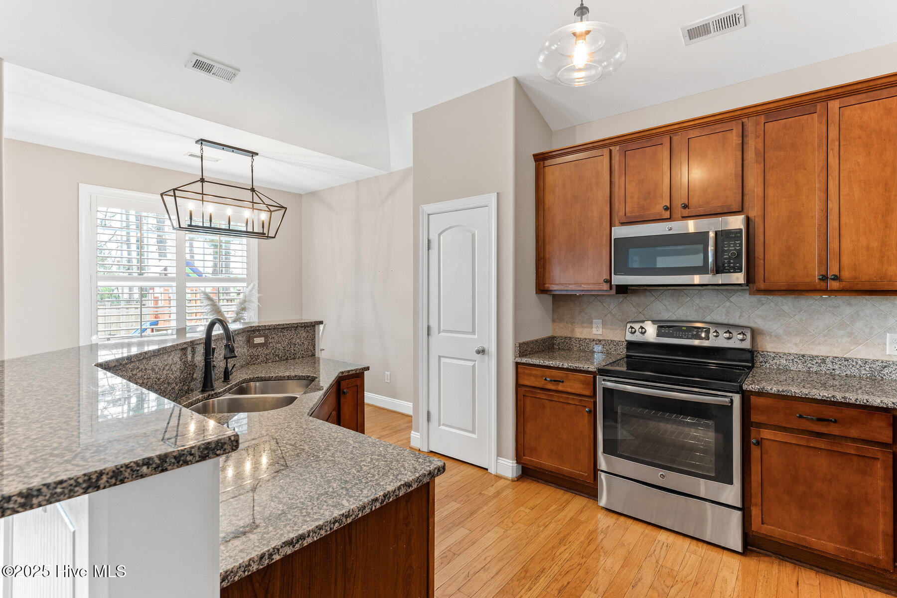 249 Palm Grove Drive, Wilmington, NC 28411 – photo 9: 009_249_palm_grove_drive-09_290