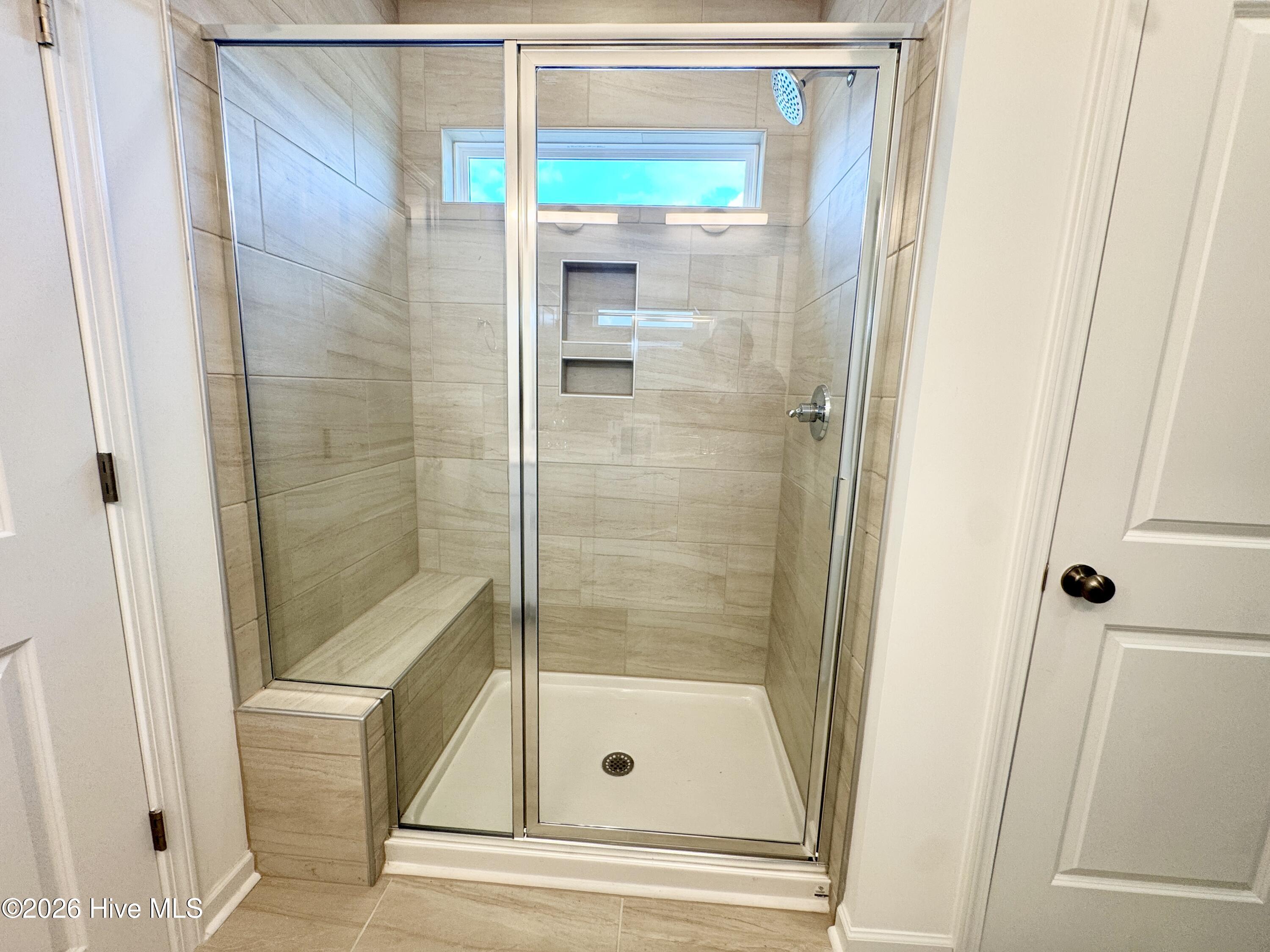 100535606 | Photo 19