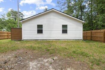 100570288 | Photo 21