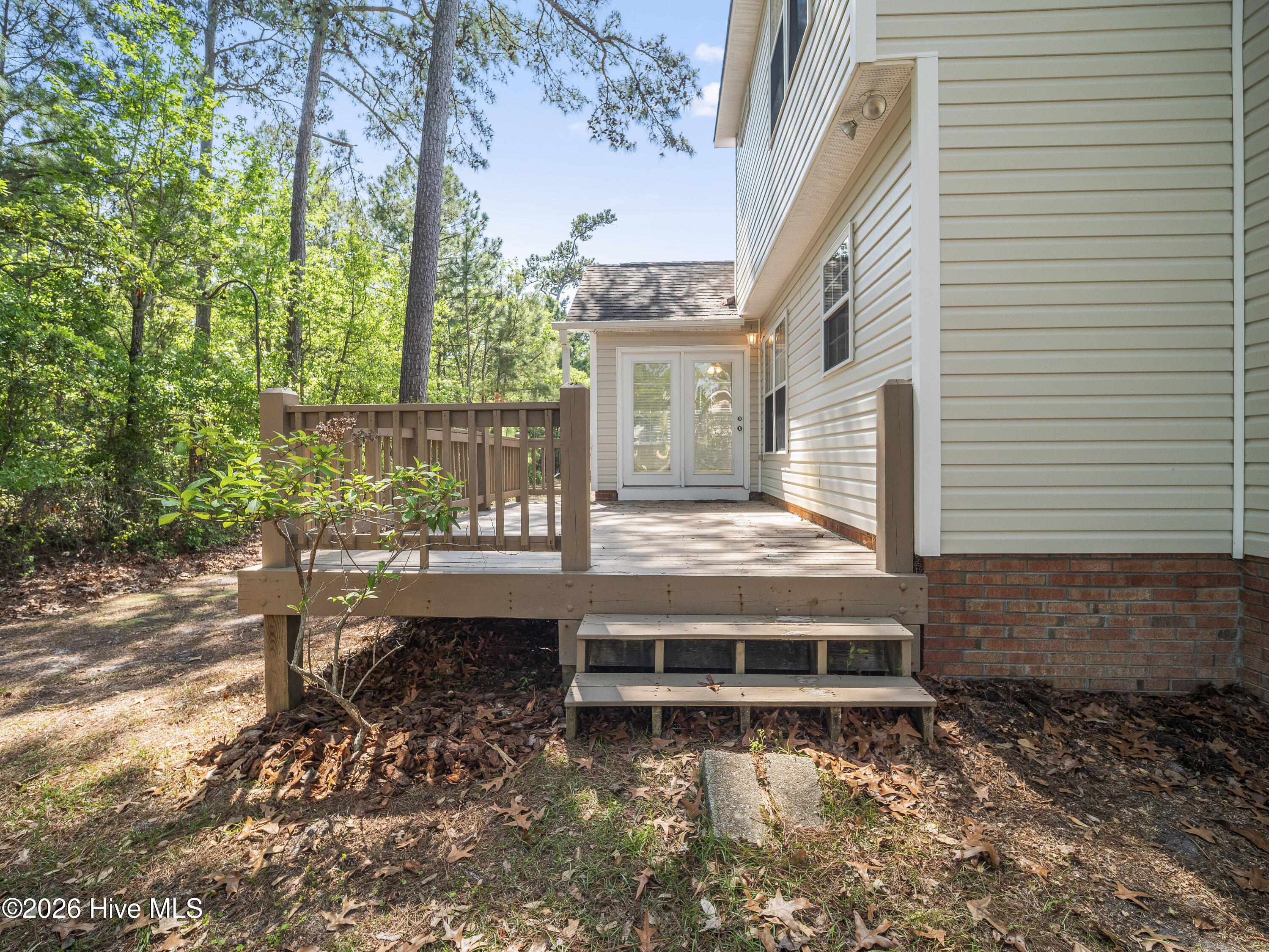 100570640 | Photo 52