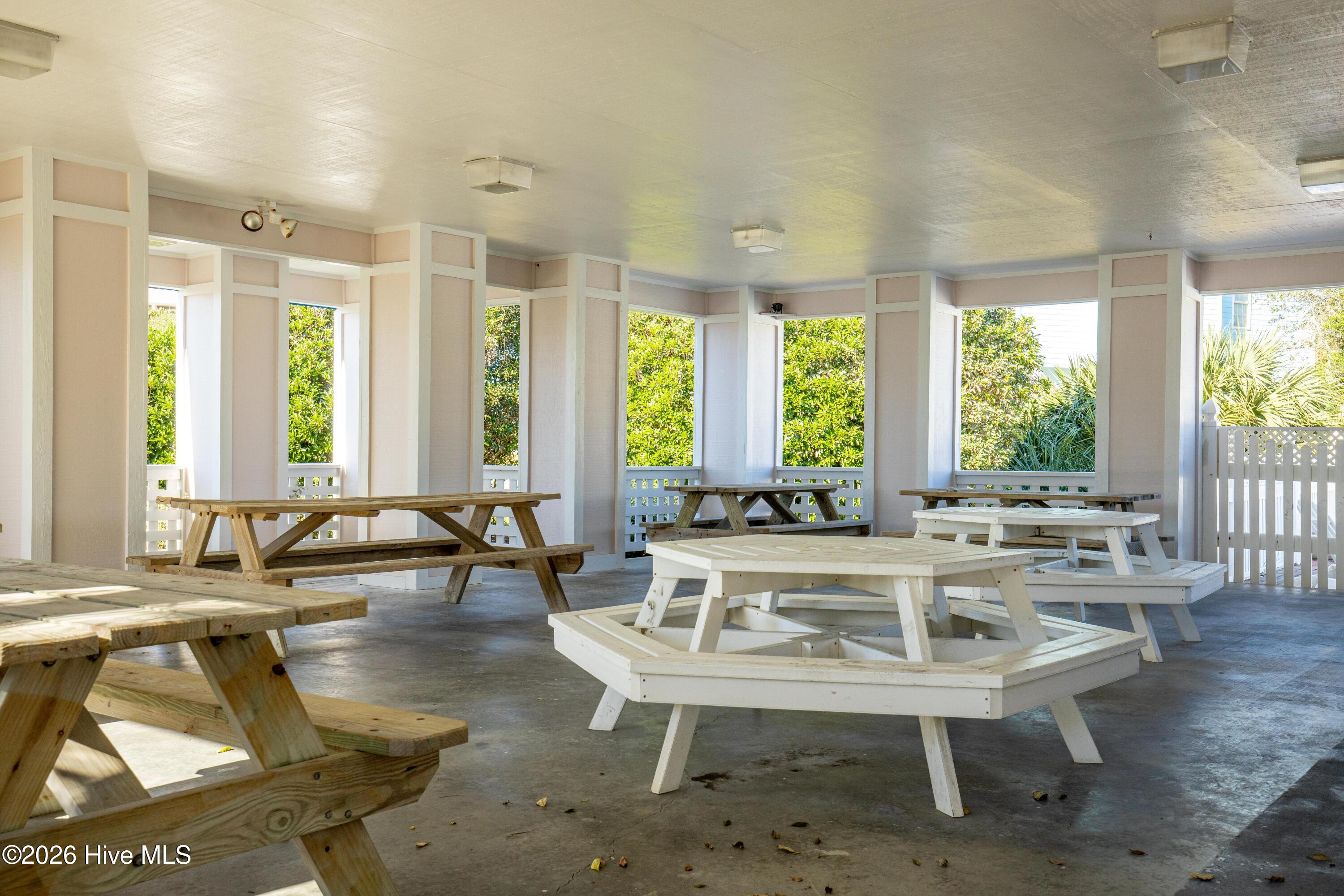 100567463 | Photo 75