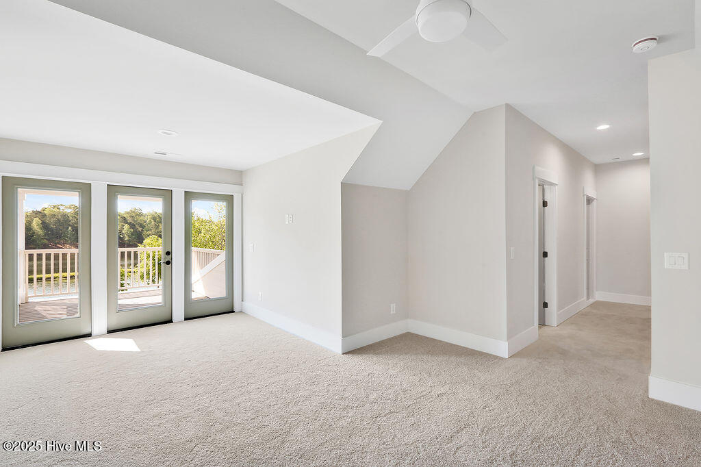 100554434 | Photo 39