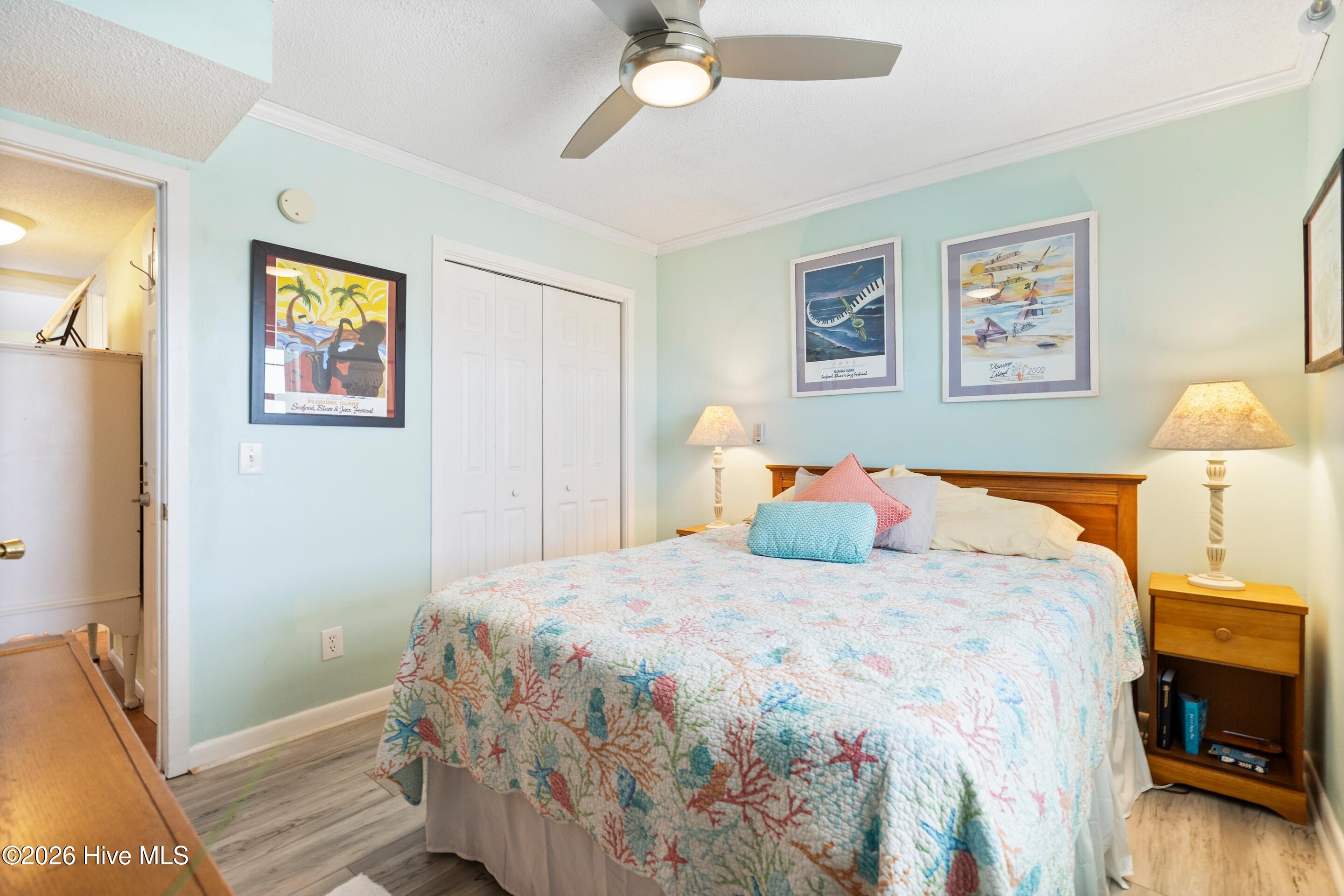 100549000 | Photo 29