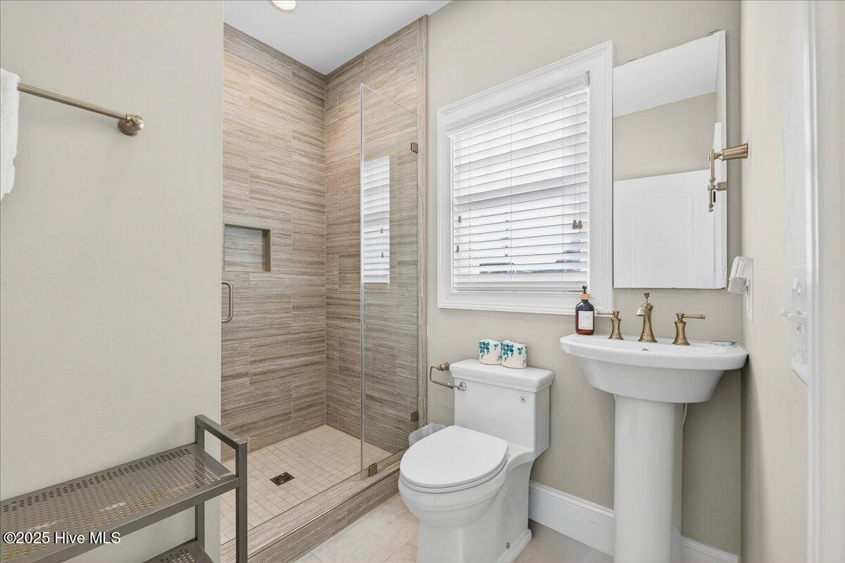 100540926 | Photo 63