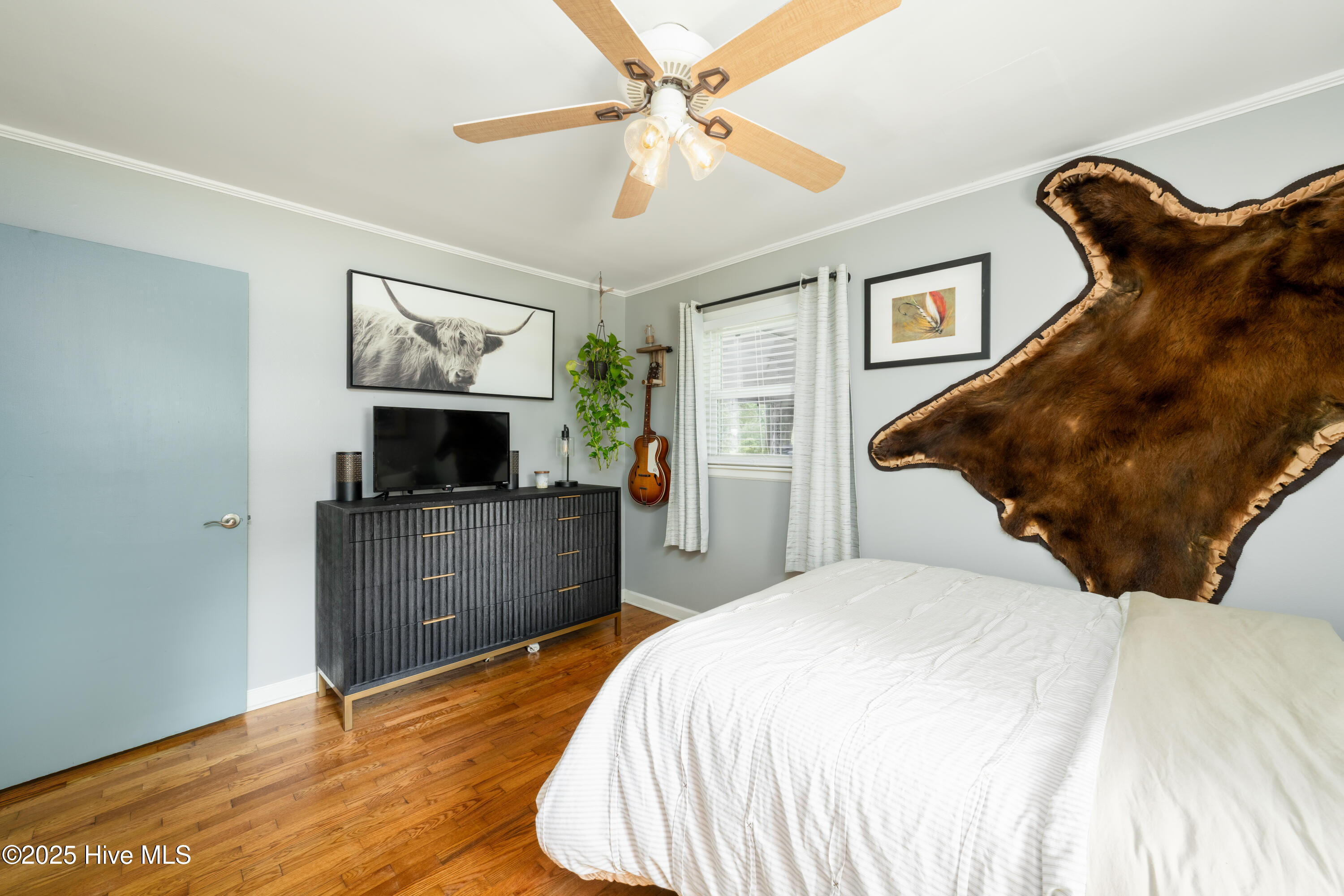 100549318 | Photo 21