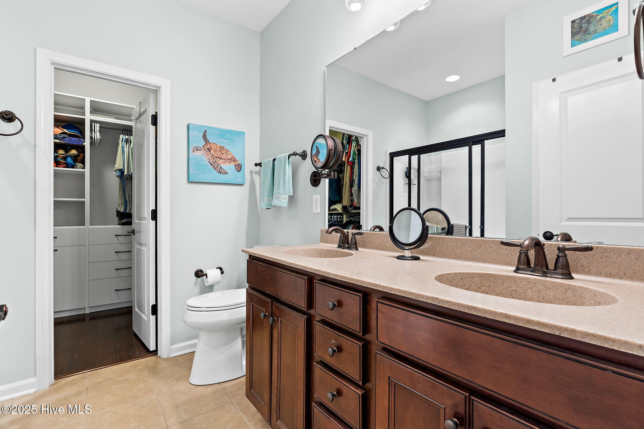 100543770 | Photo 23