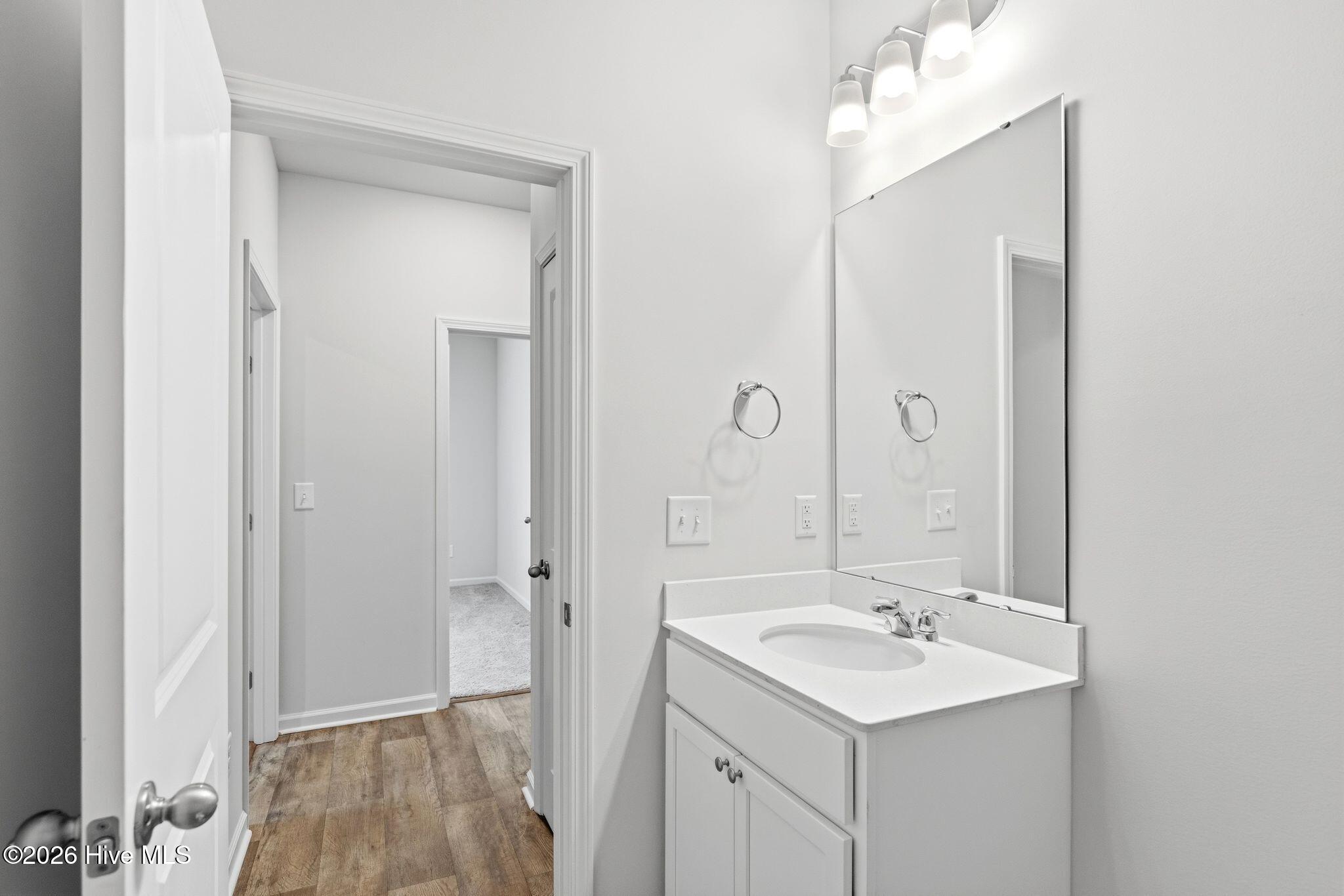 100556772 | Photo 32