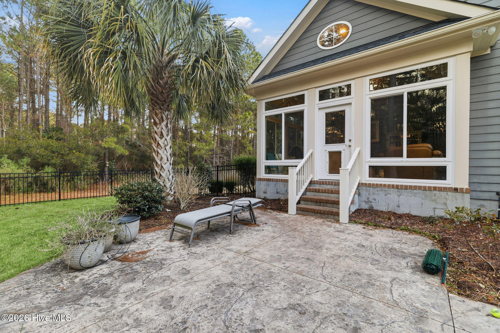 100554087 | Photo 53