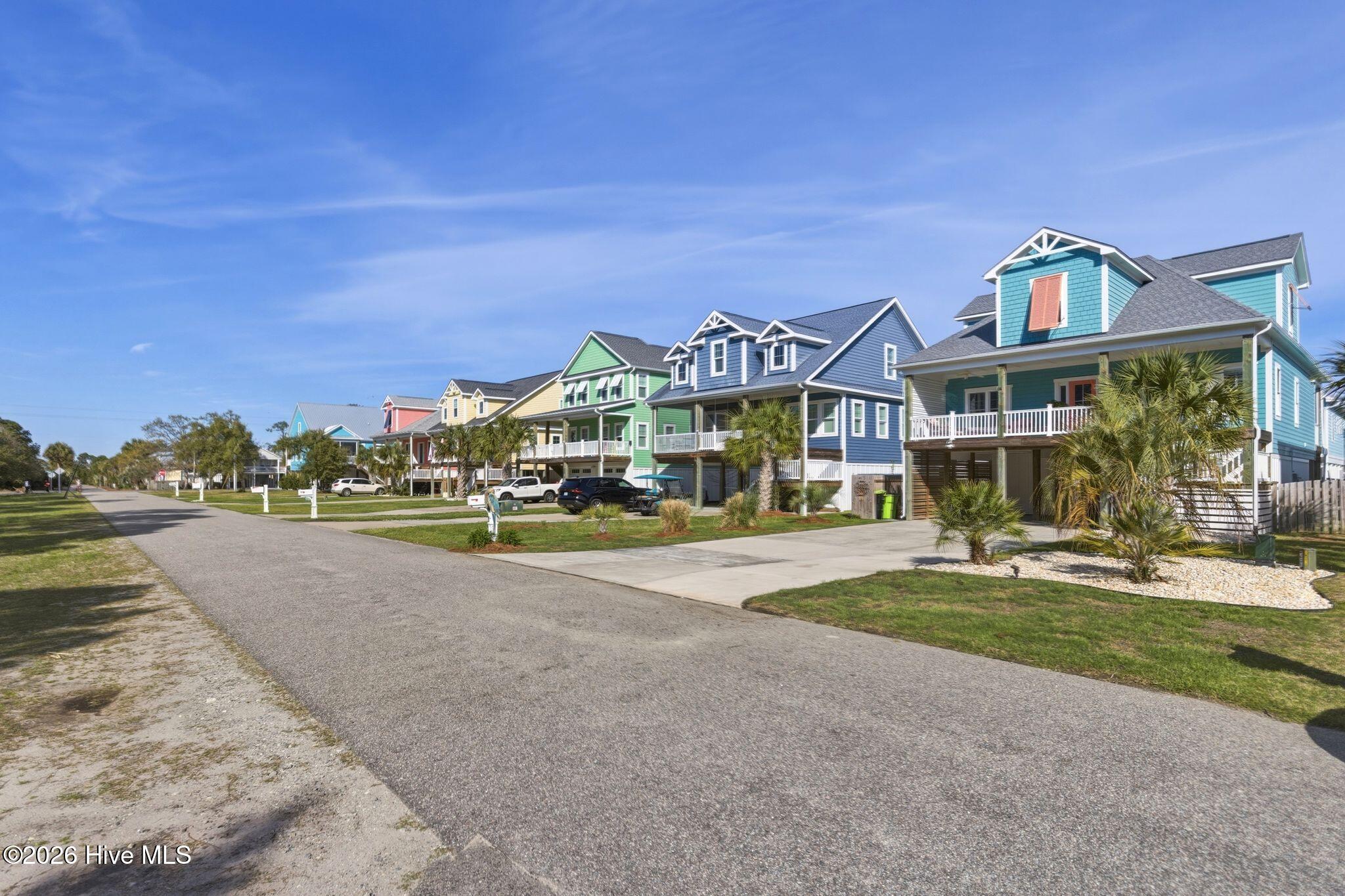 100562049 | Photo 45