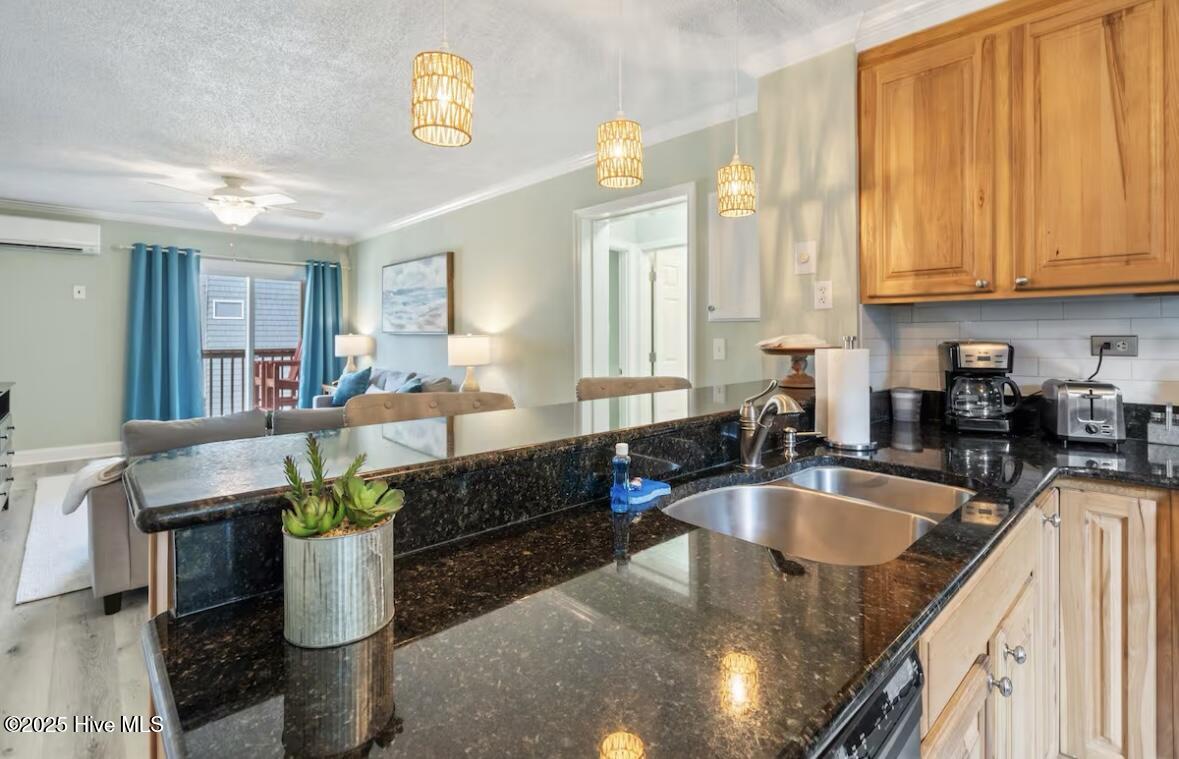 100488865 | Photo 12