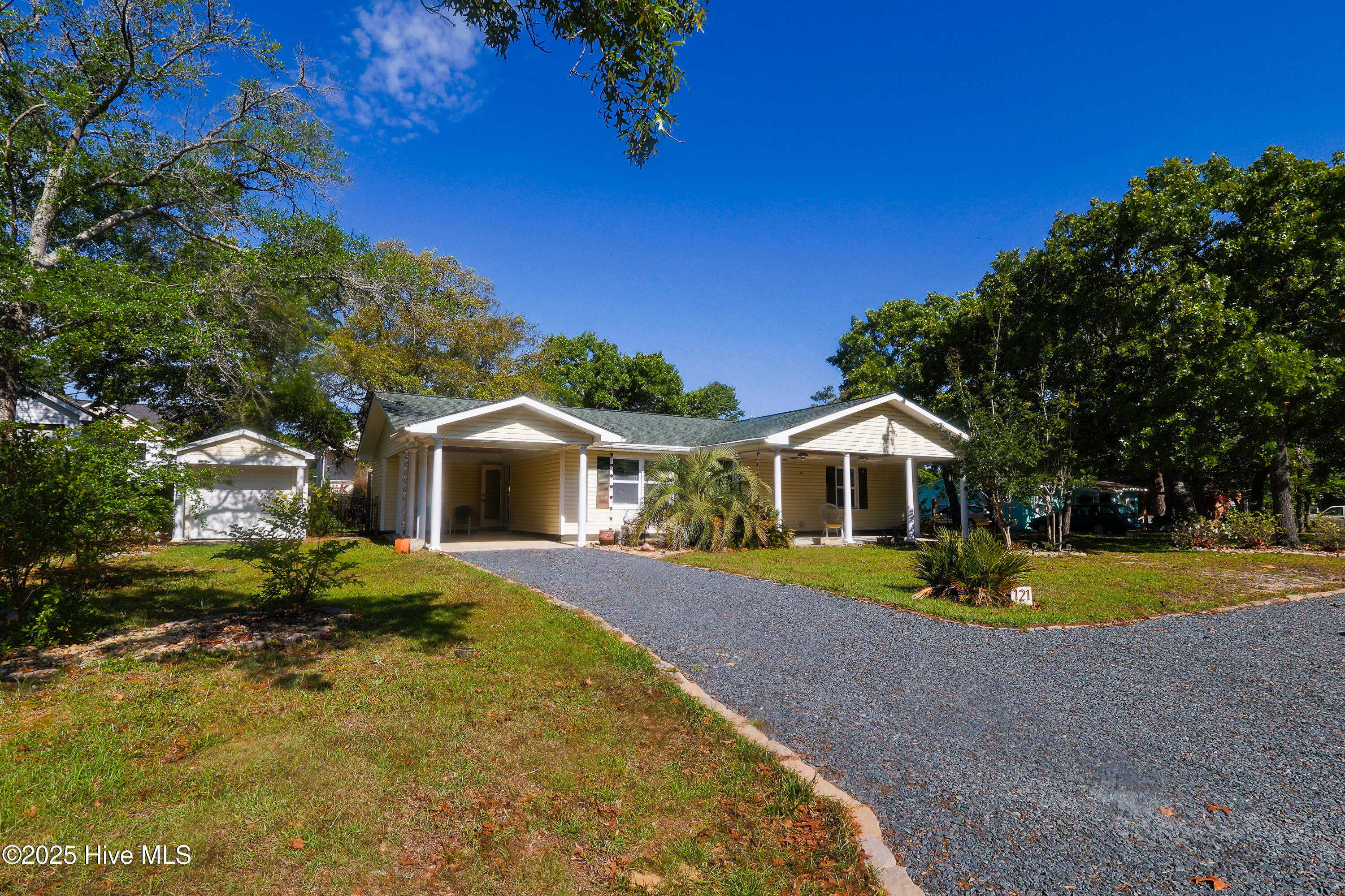 100504444 | Photo 34