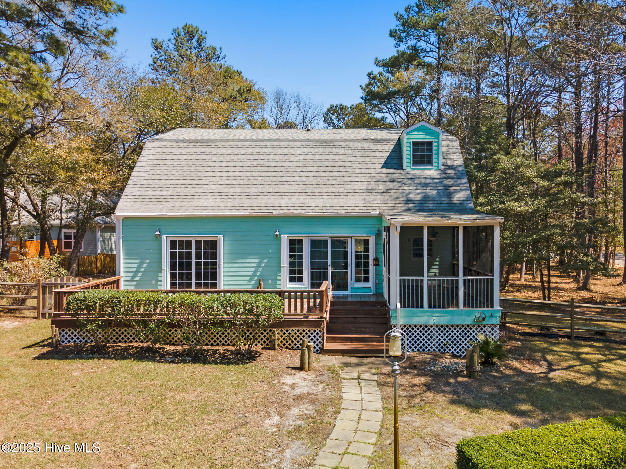 100497735 | Photo 45