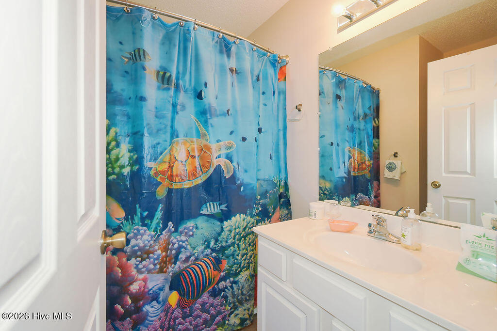 100551921 | Photo 25