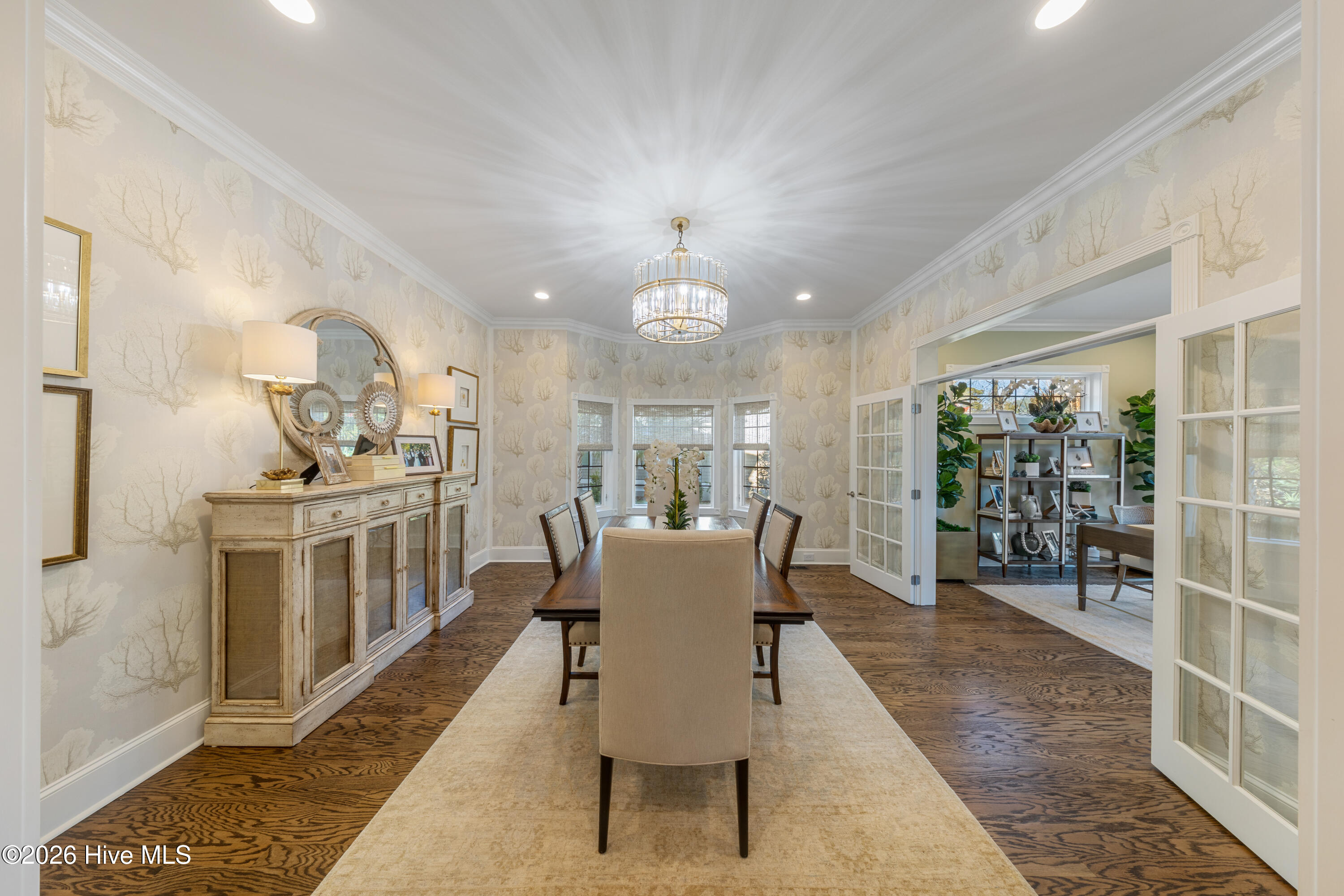 100549832 | Photo 10