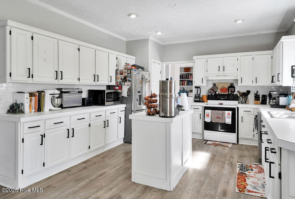 100537845 | Photo 30