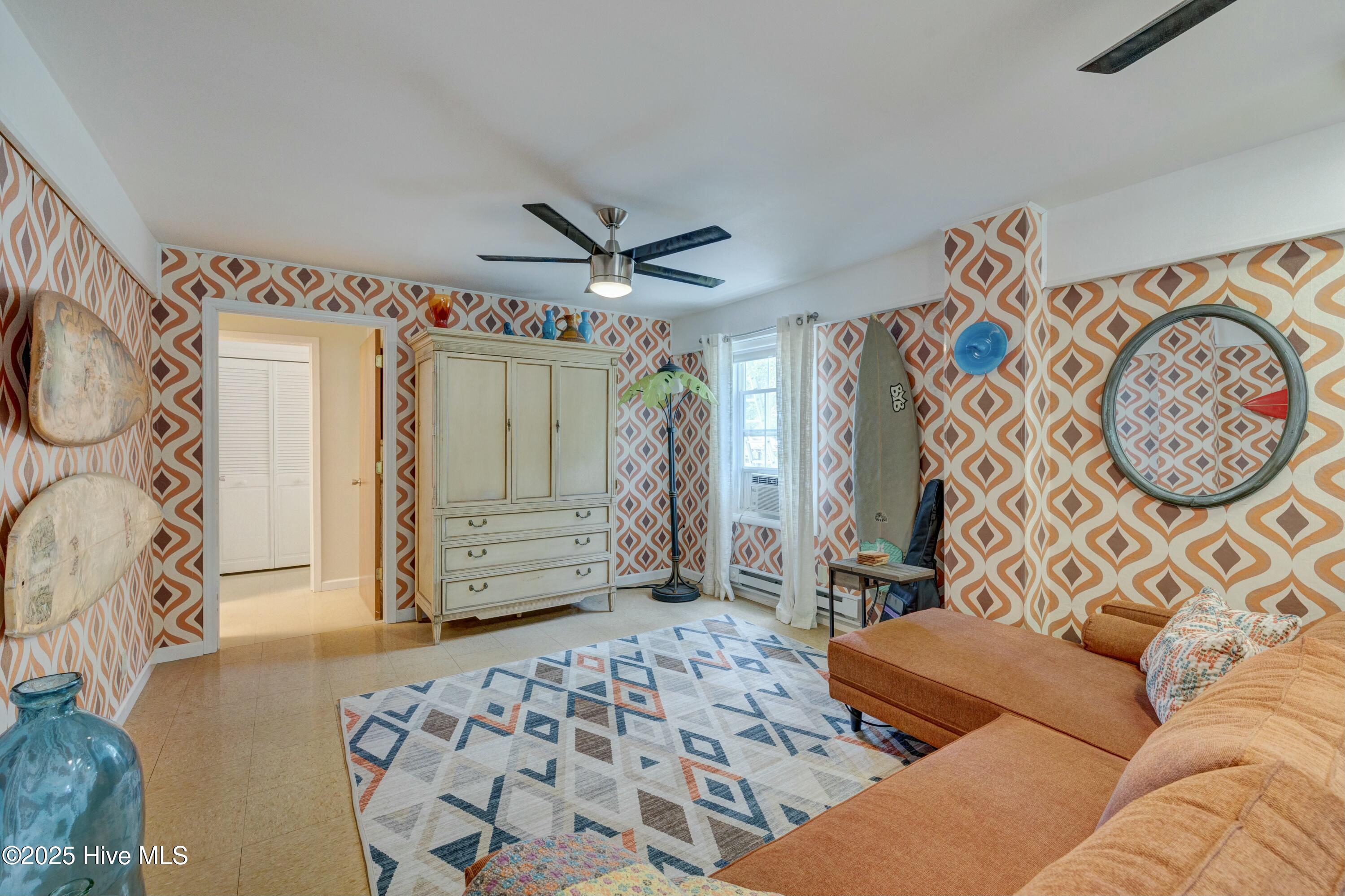 100501642 | Photo 49