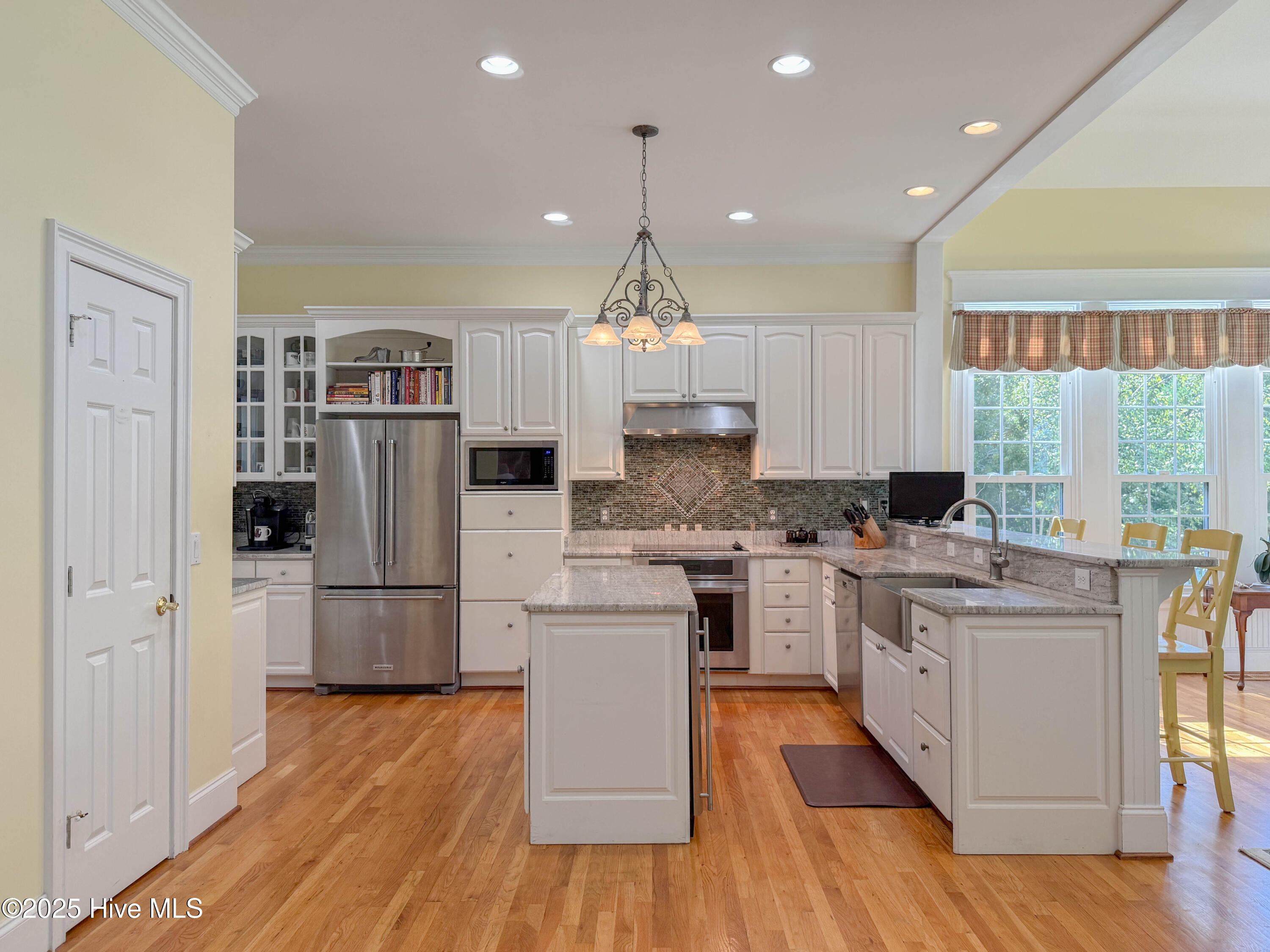 100530340 | Photo 20