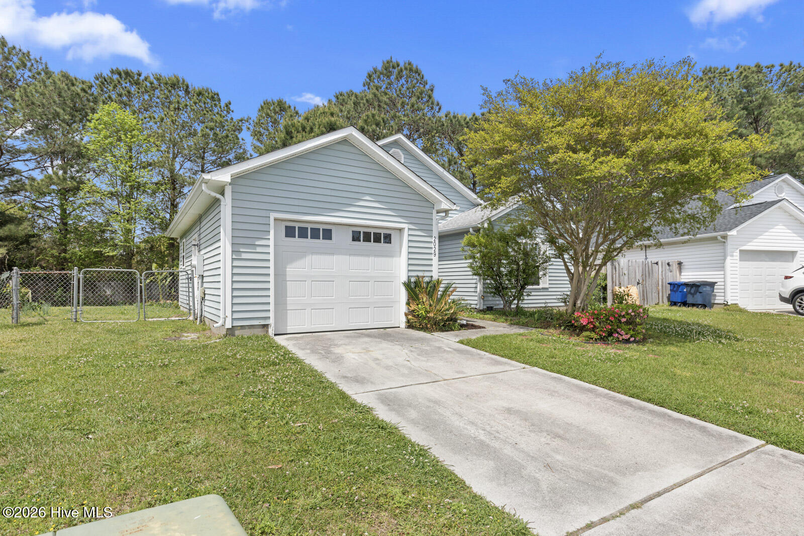 100565866 | Photo 33