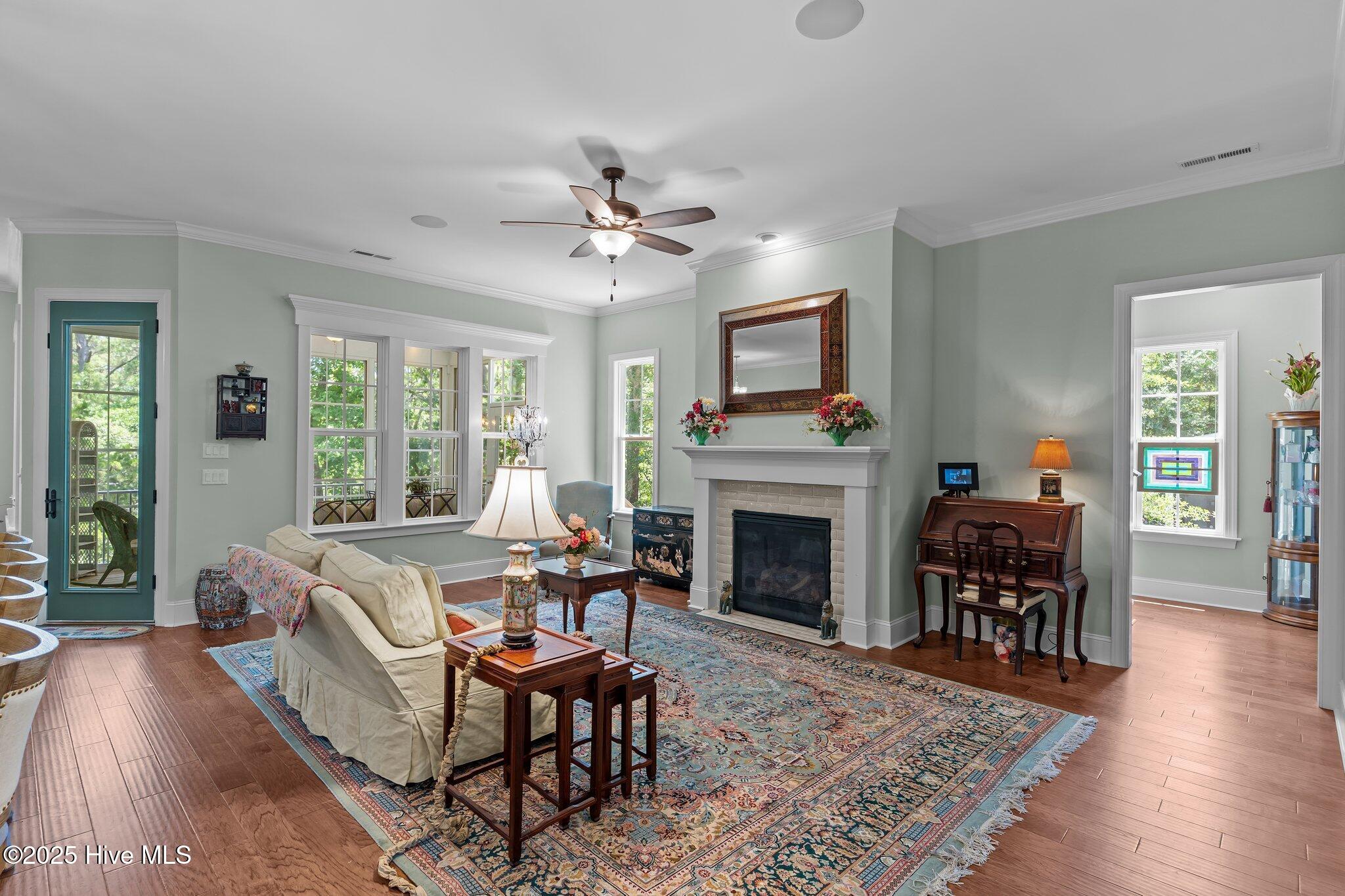 100513257 | Photo 29