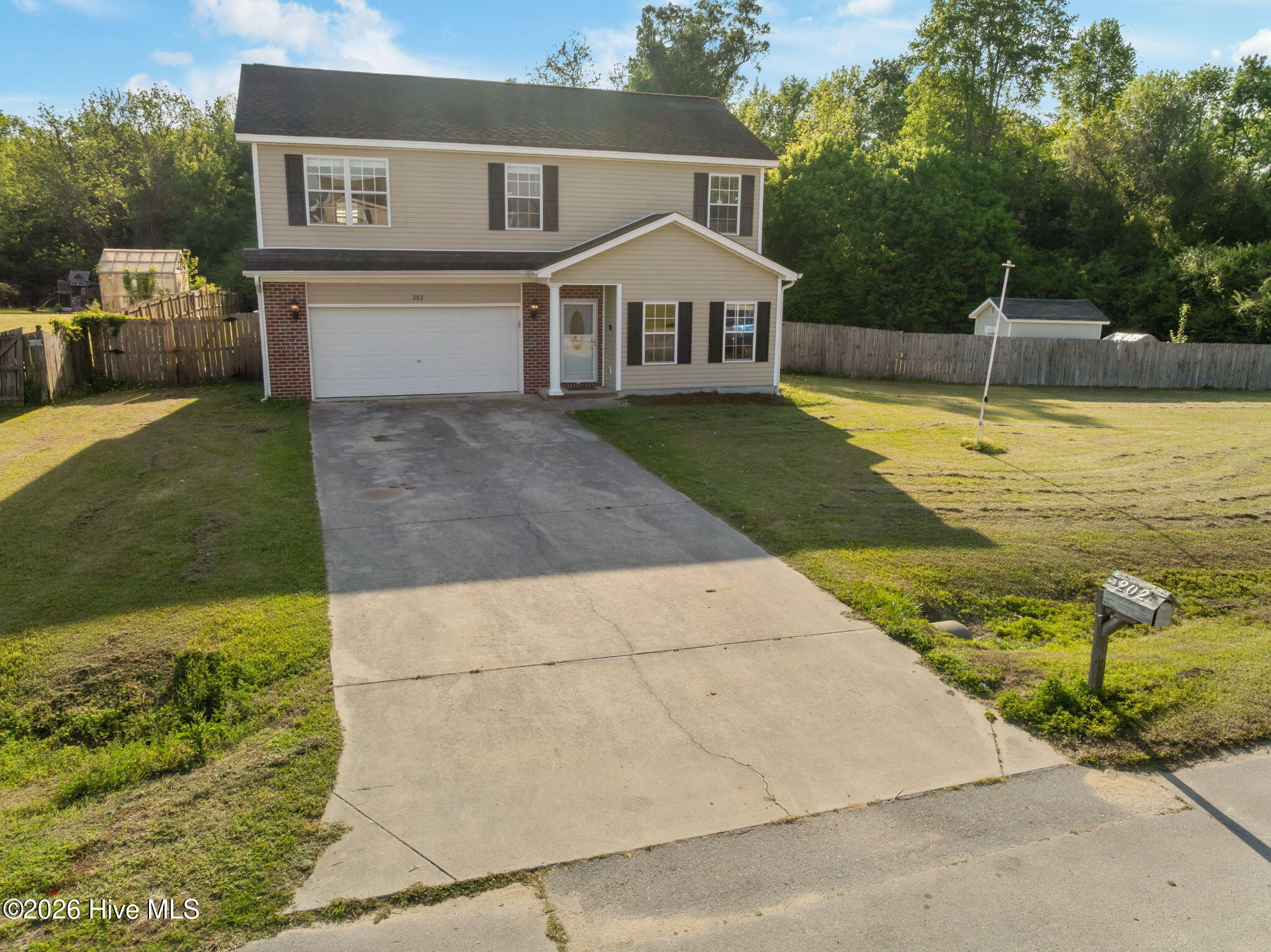 100567671 | Photo 13