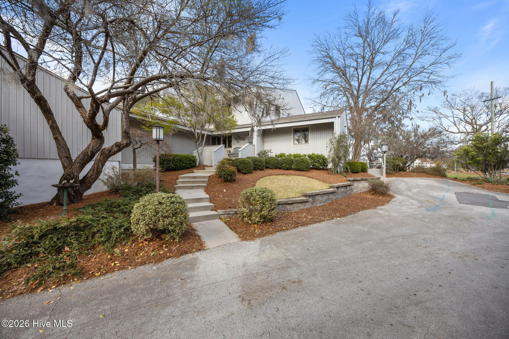 19 Batts Hill, New Bern, North Carolina, 3 Bedrooms Bedrooms, 7 Rooms Rooms,3 BathroomsBathrooms,Townhouse,For sale,Batts Hill,100560616 19 Batts Hill, New Bern, North Carolina, 3 Bedrooms Bedrooms, 7 Rooms Rooms,3 BathroomsBathrooms,Townhouse,For sale,Batts Hill,100560616