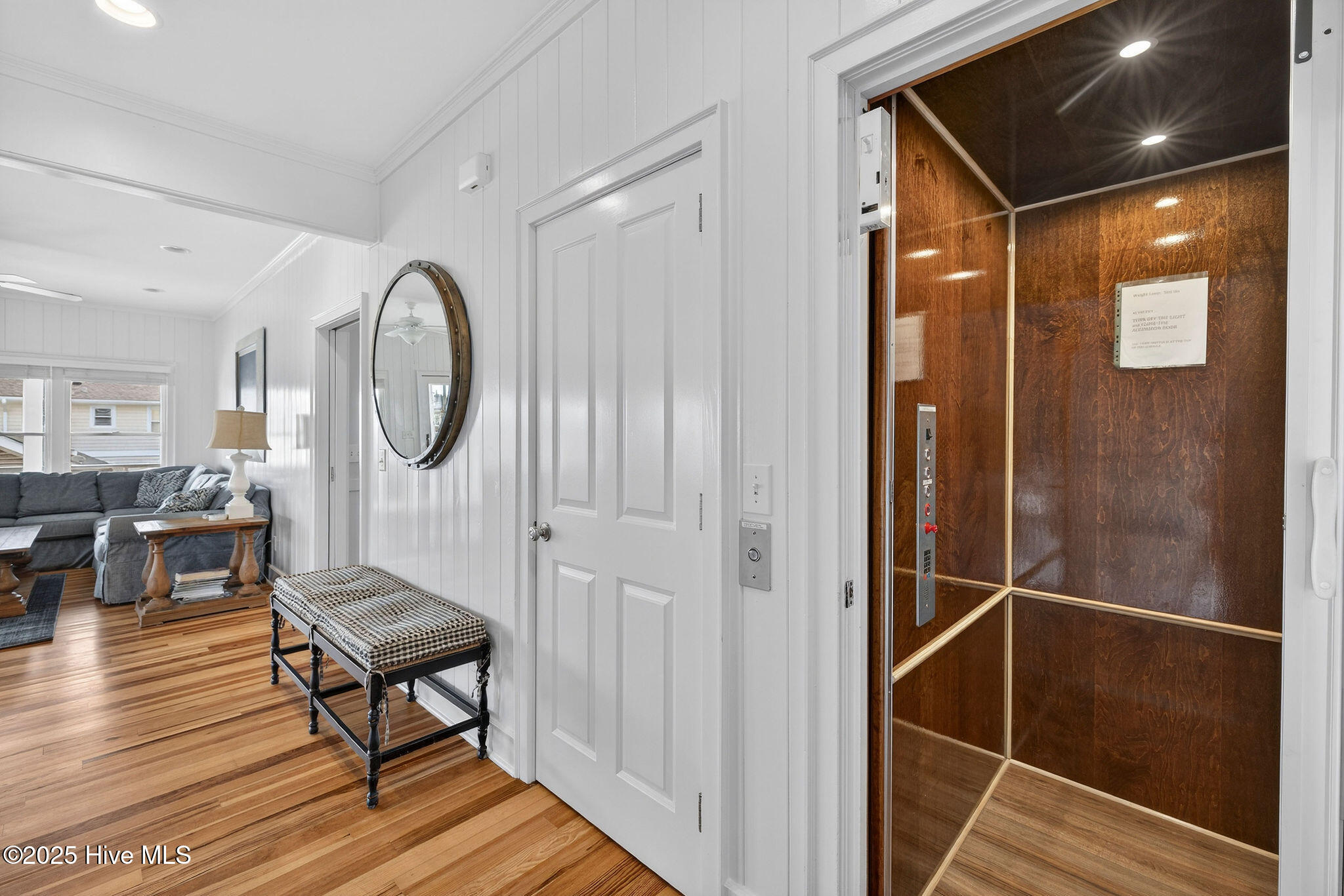 100546146 | Photo 15