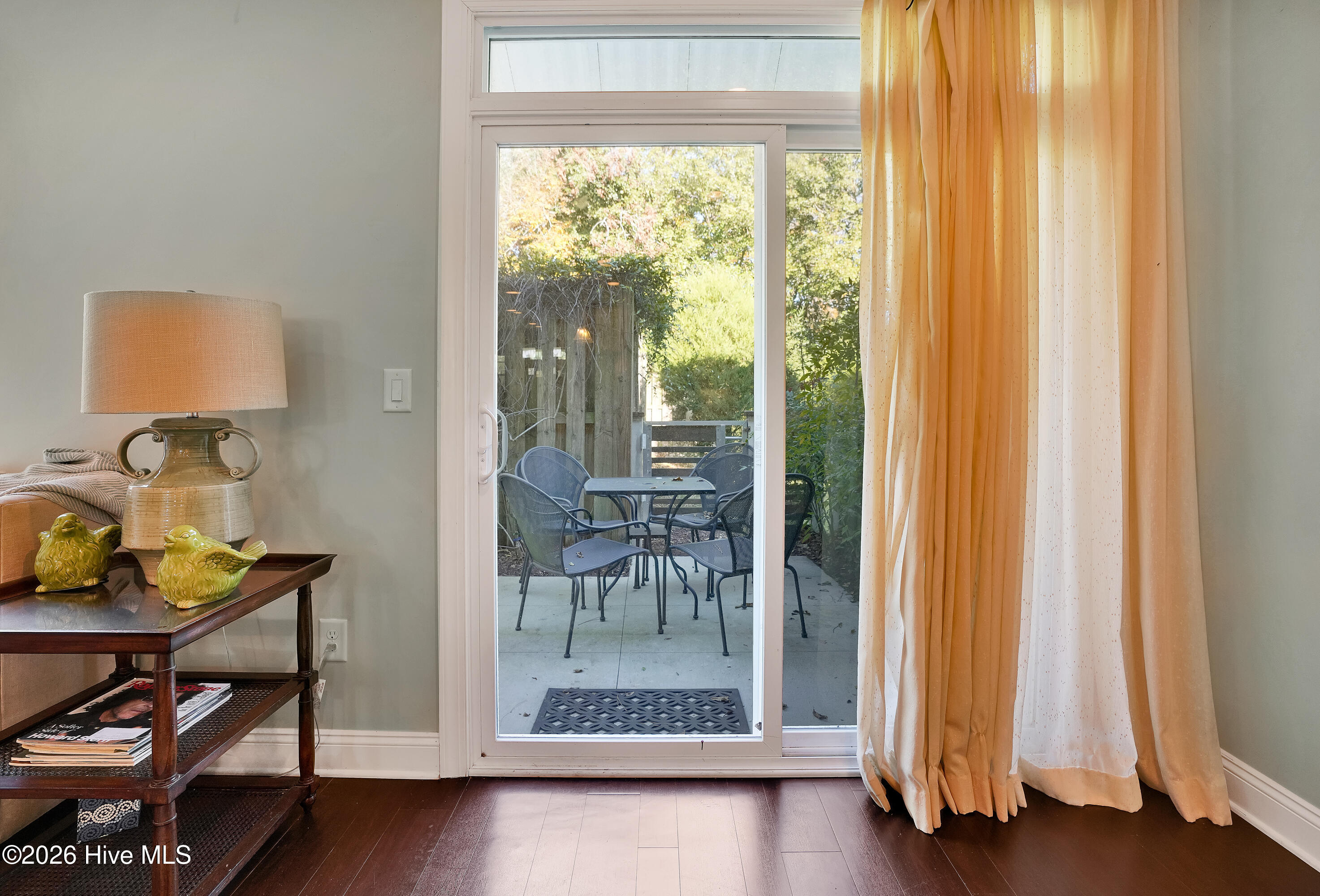 100567789 | Photo 20