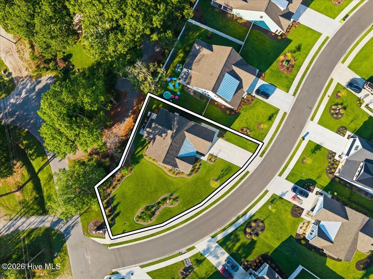 100547880 | Photo 57