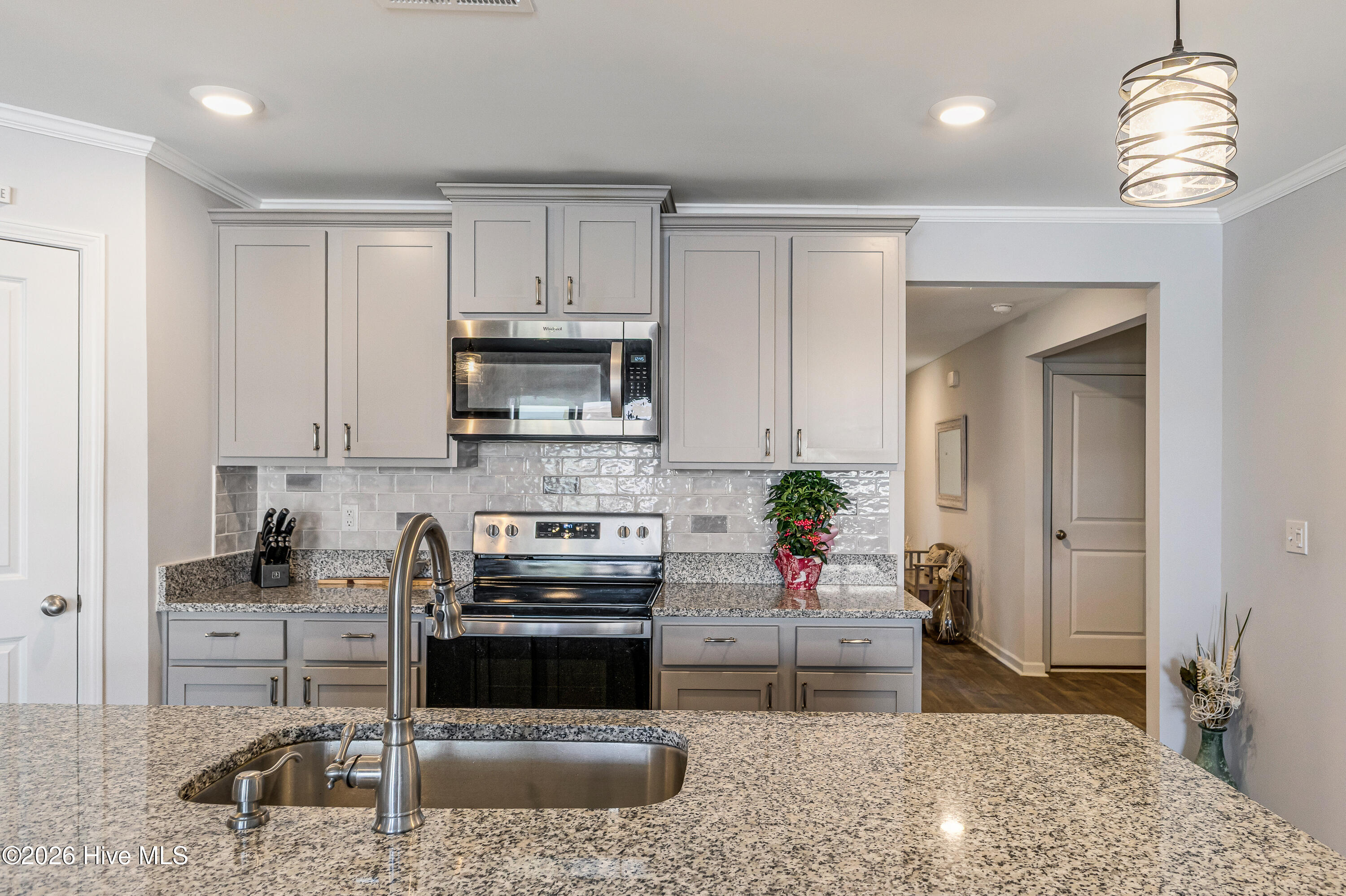 100559432 | Photo 15