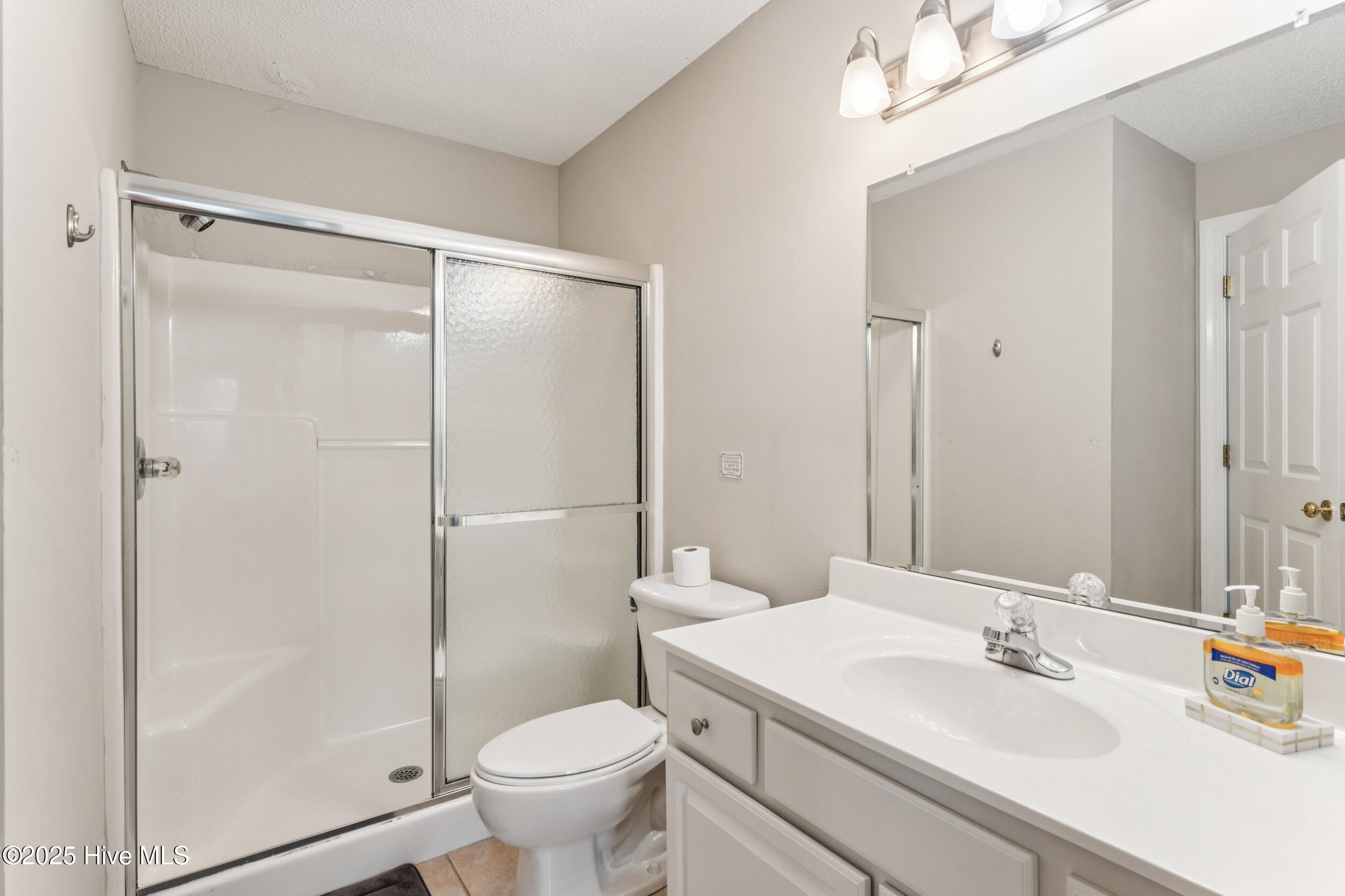 100523388 | Photo 13