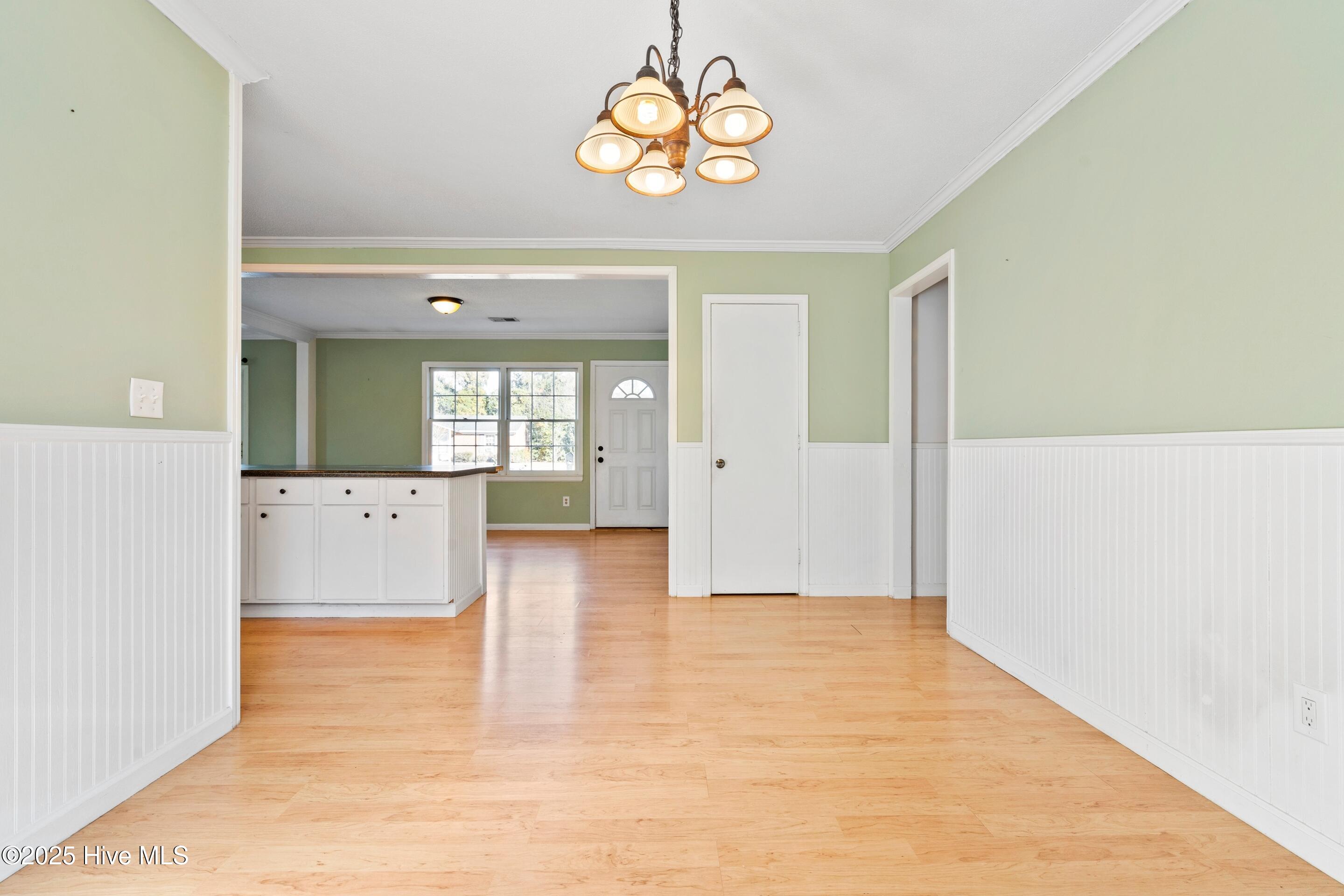 100546028 | Photo 23