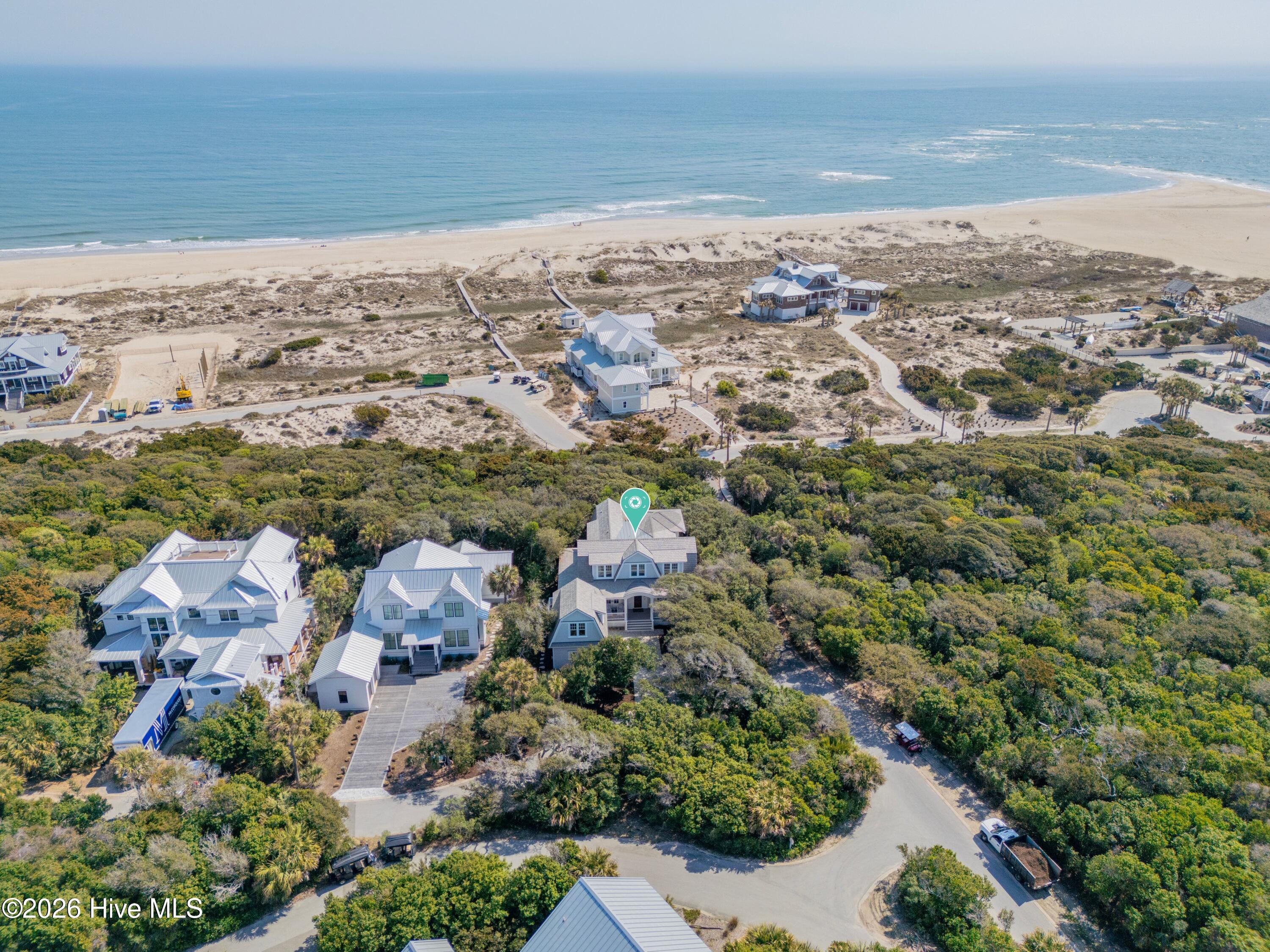 100567930 | Photo 60