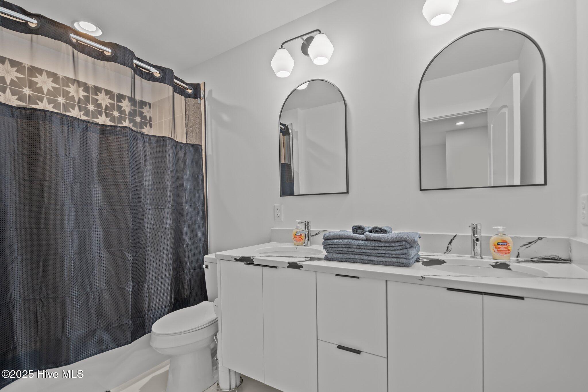 100536872 | Photo 33