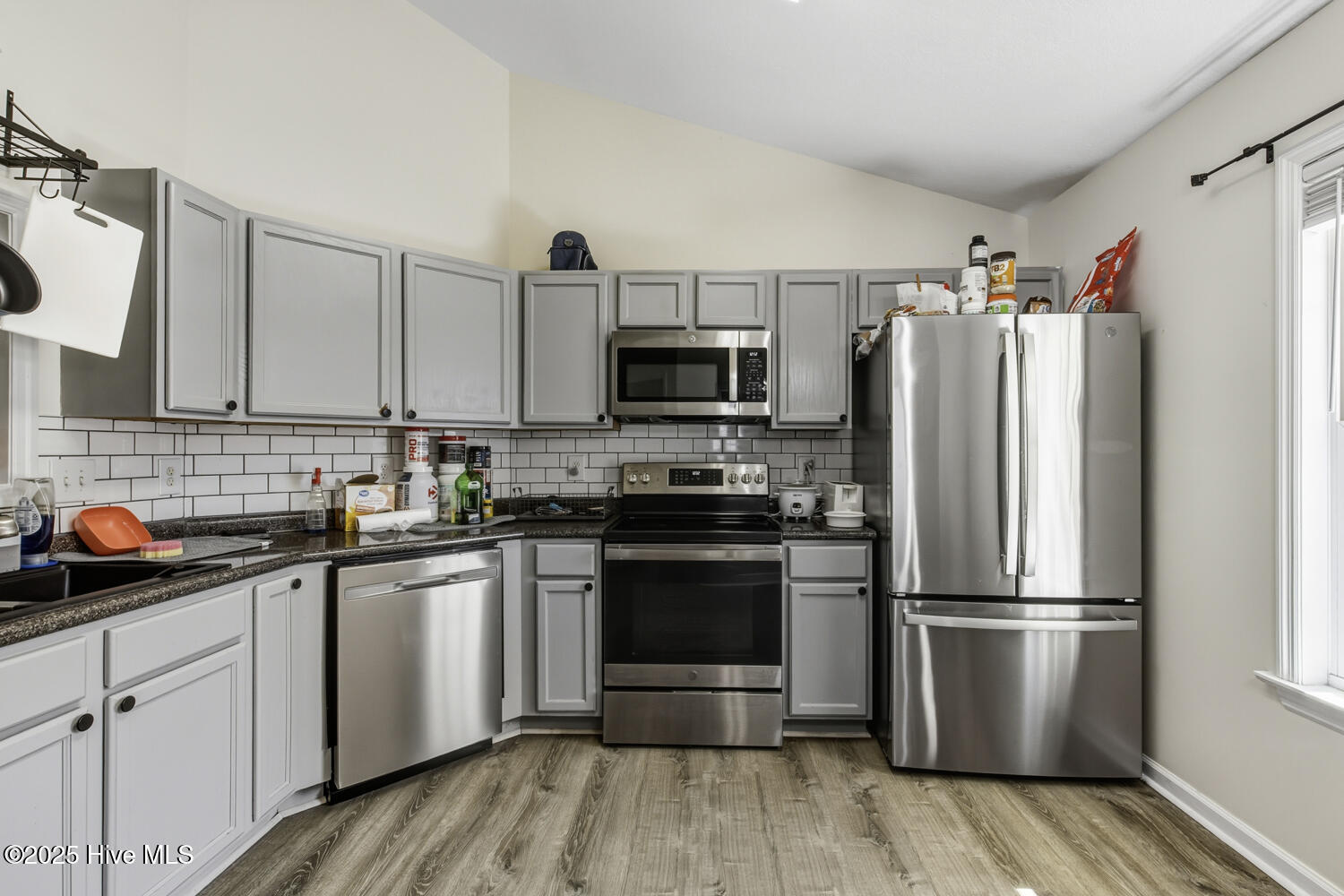 100539908 | Photo 11