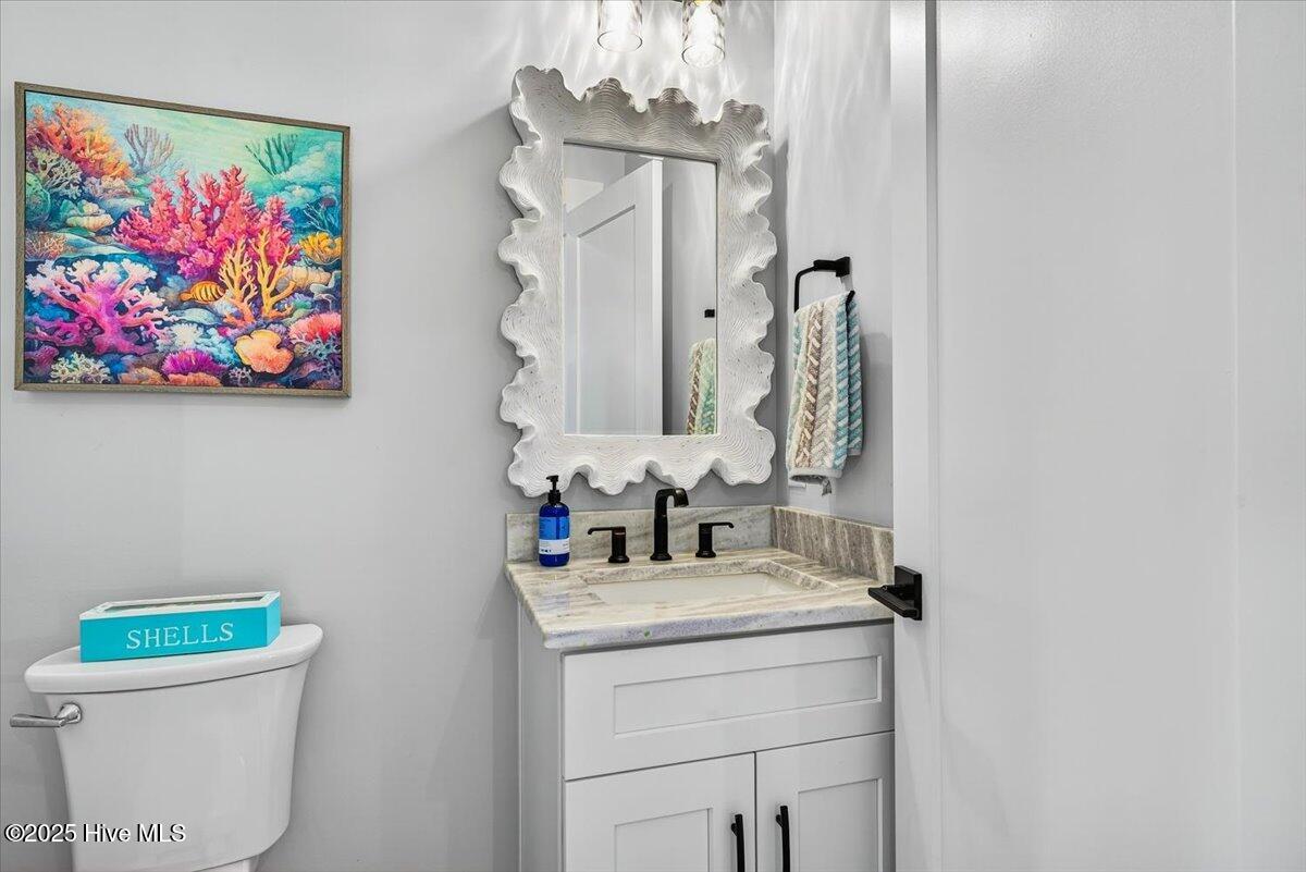 100527813 | Photo 23